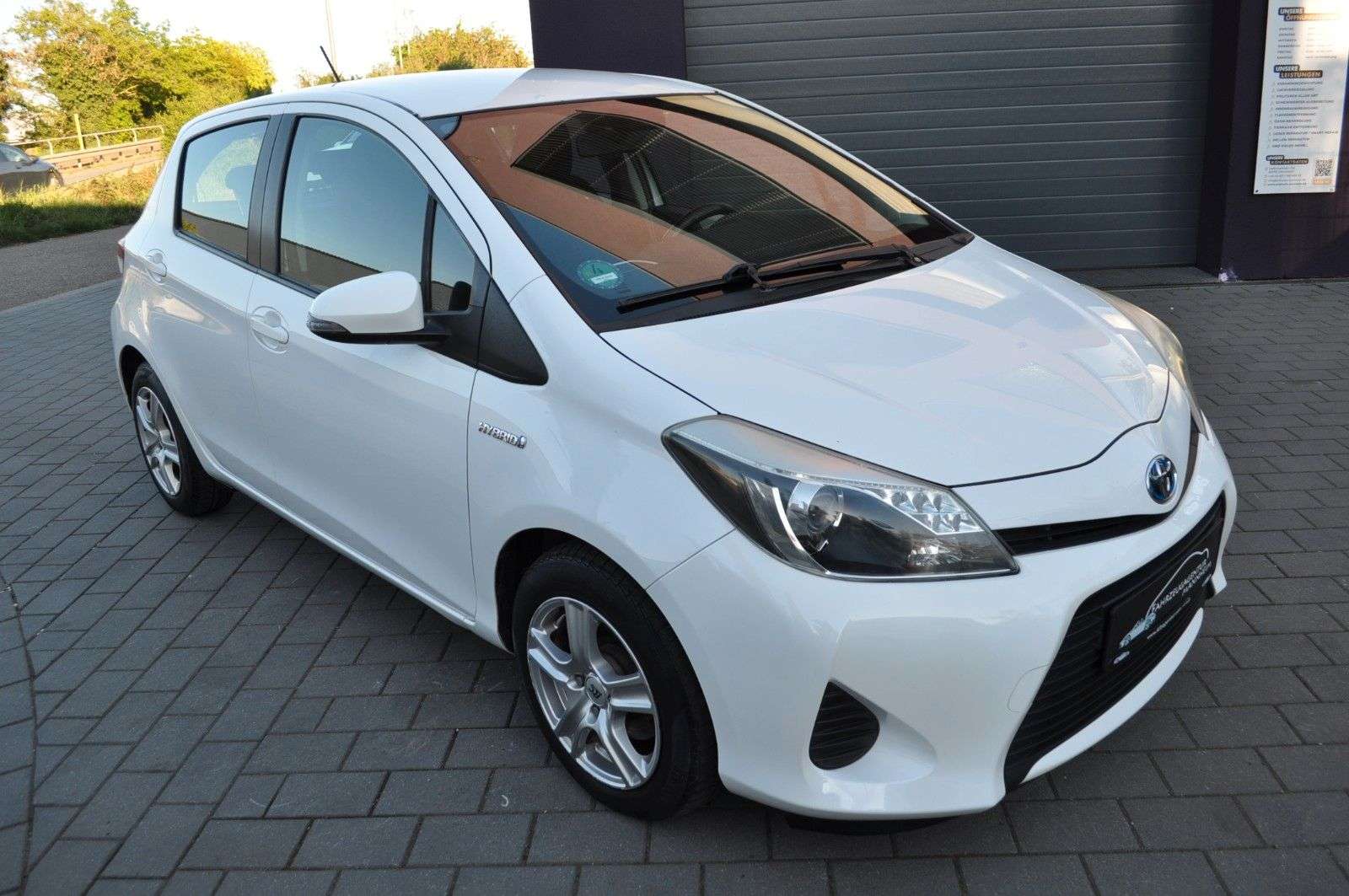 Second hand Toyota Yaris 1.5
