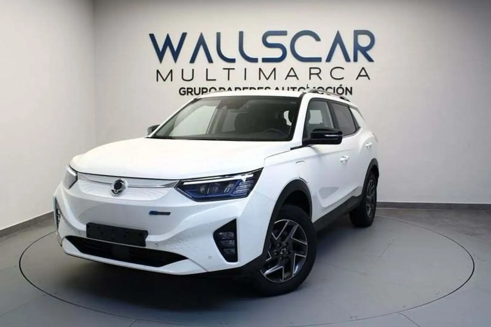 SsangYong Korando e-motion Limited White - 2