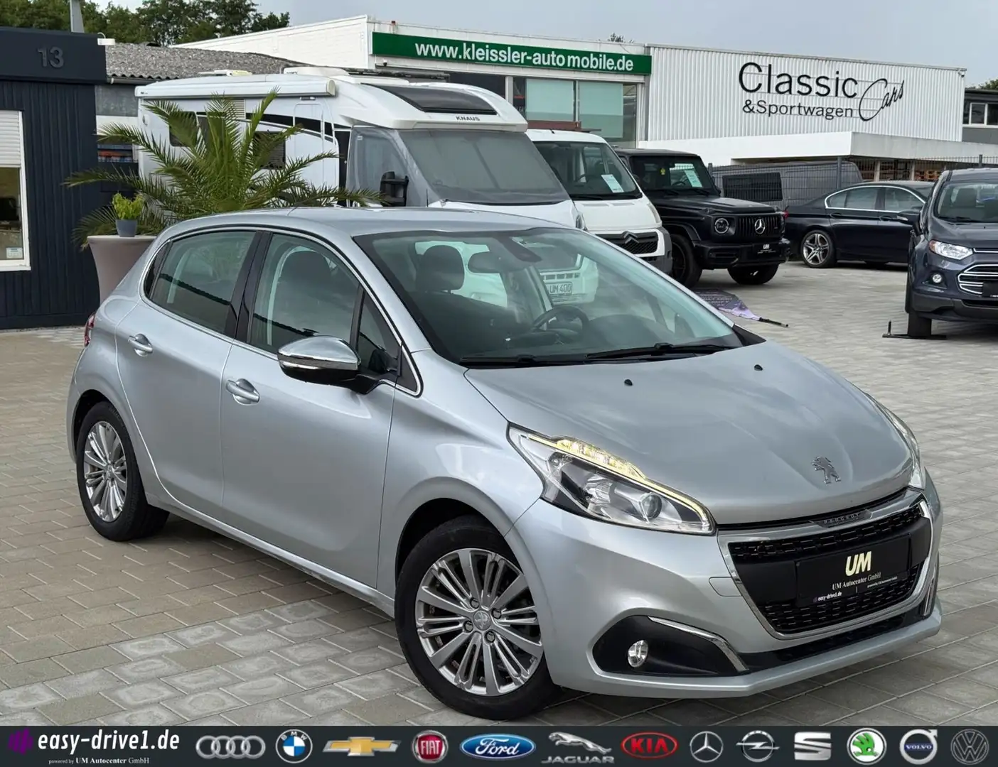 Peugeot 208 Allure 1.2 Aut./KLIMA/TEMPOMAT/PDC/NAVI/ELEK Grau - 1