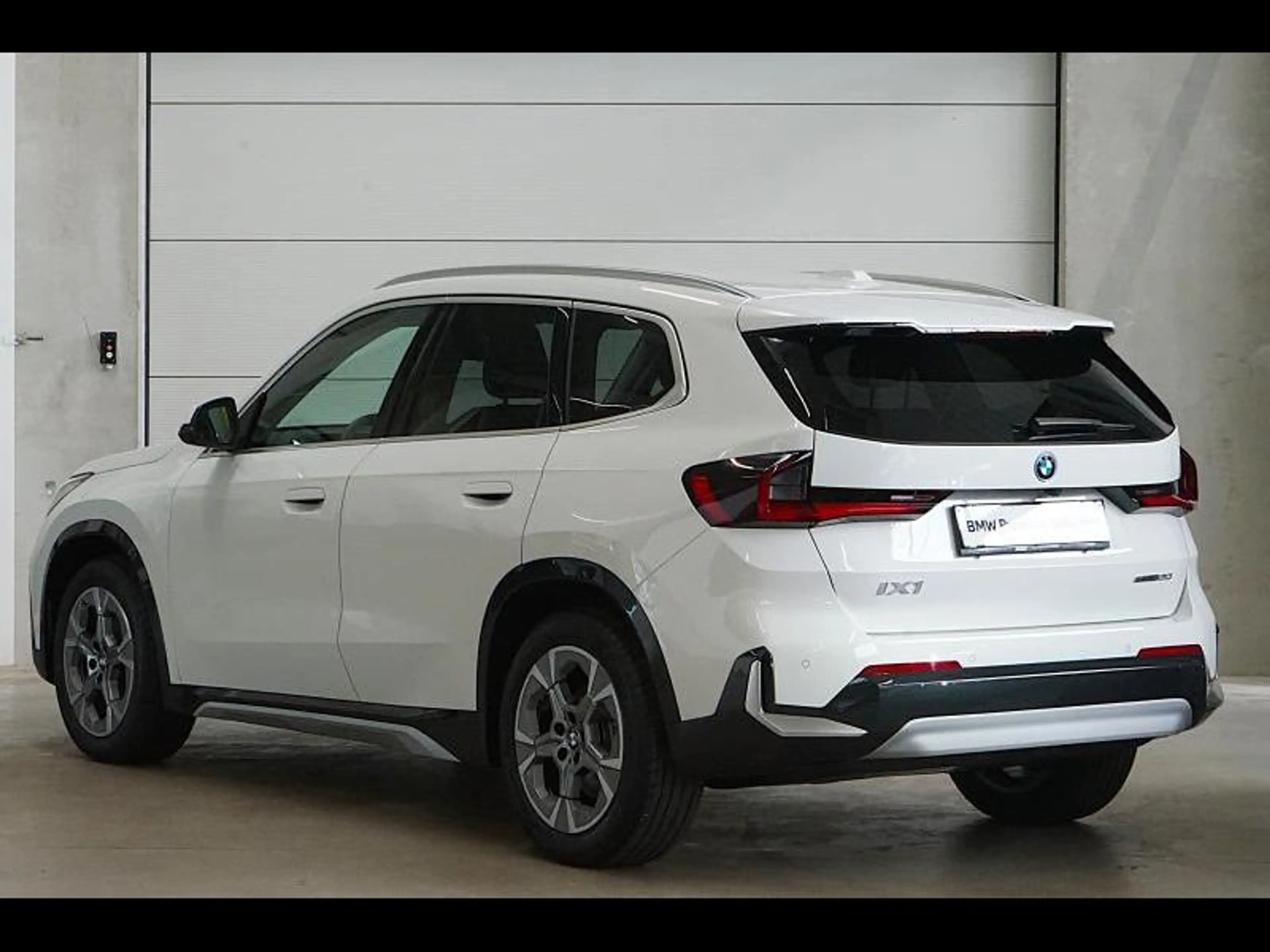 BMW iX1 X-LINE - AMPER 700 KM - NAVI — photo 5