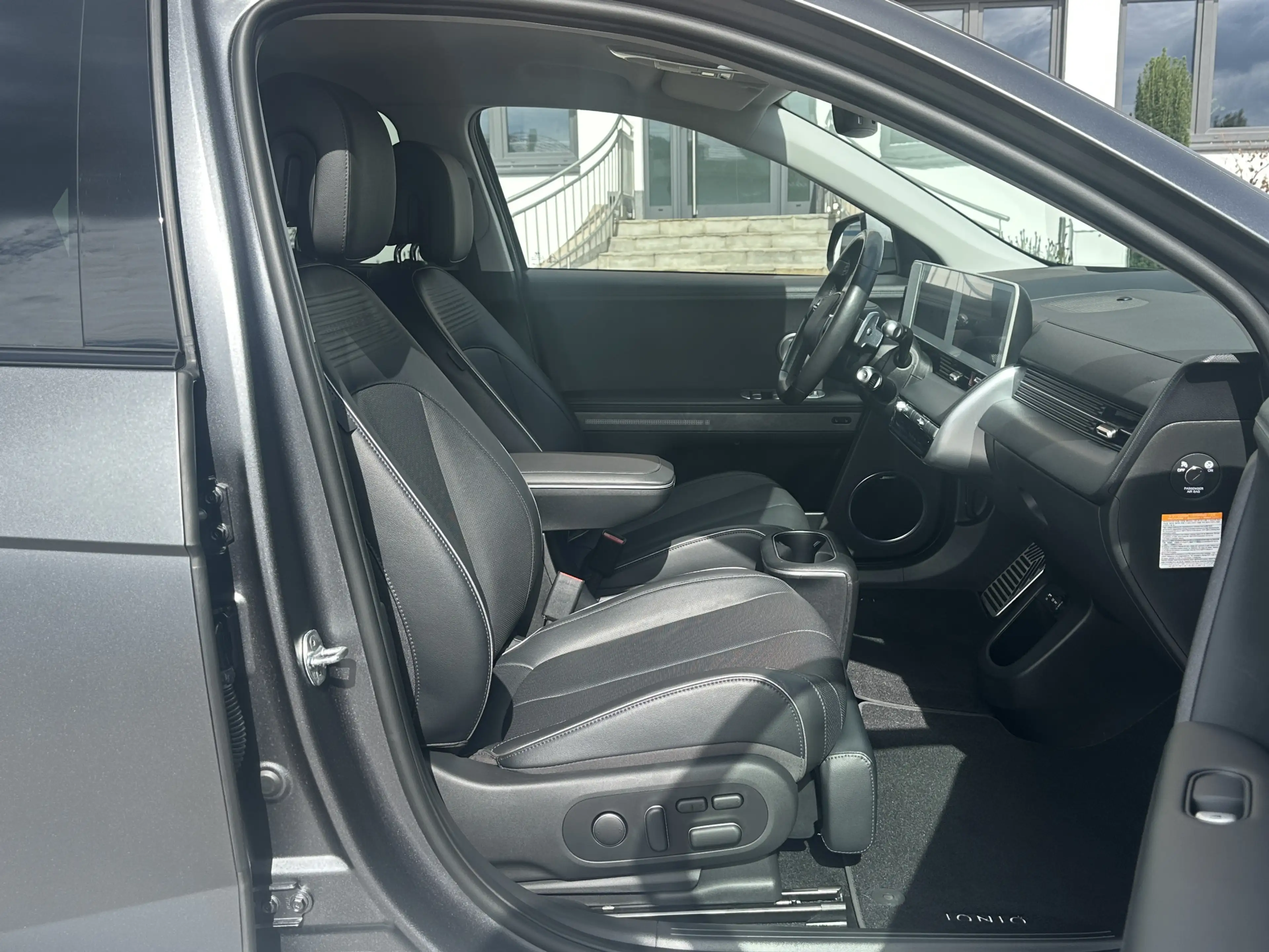 Hyundai IONIQ 5 Uniq 4WD PIXEL HUD SOLAR 360° RELAX 20 — photo 11