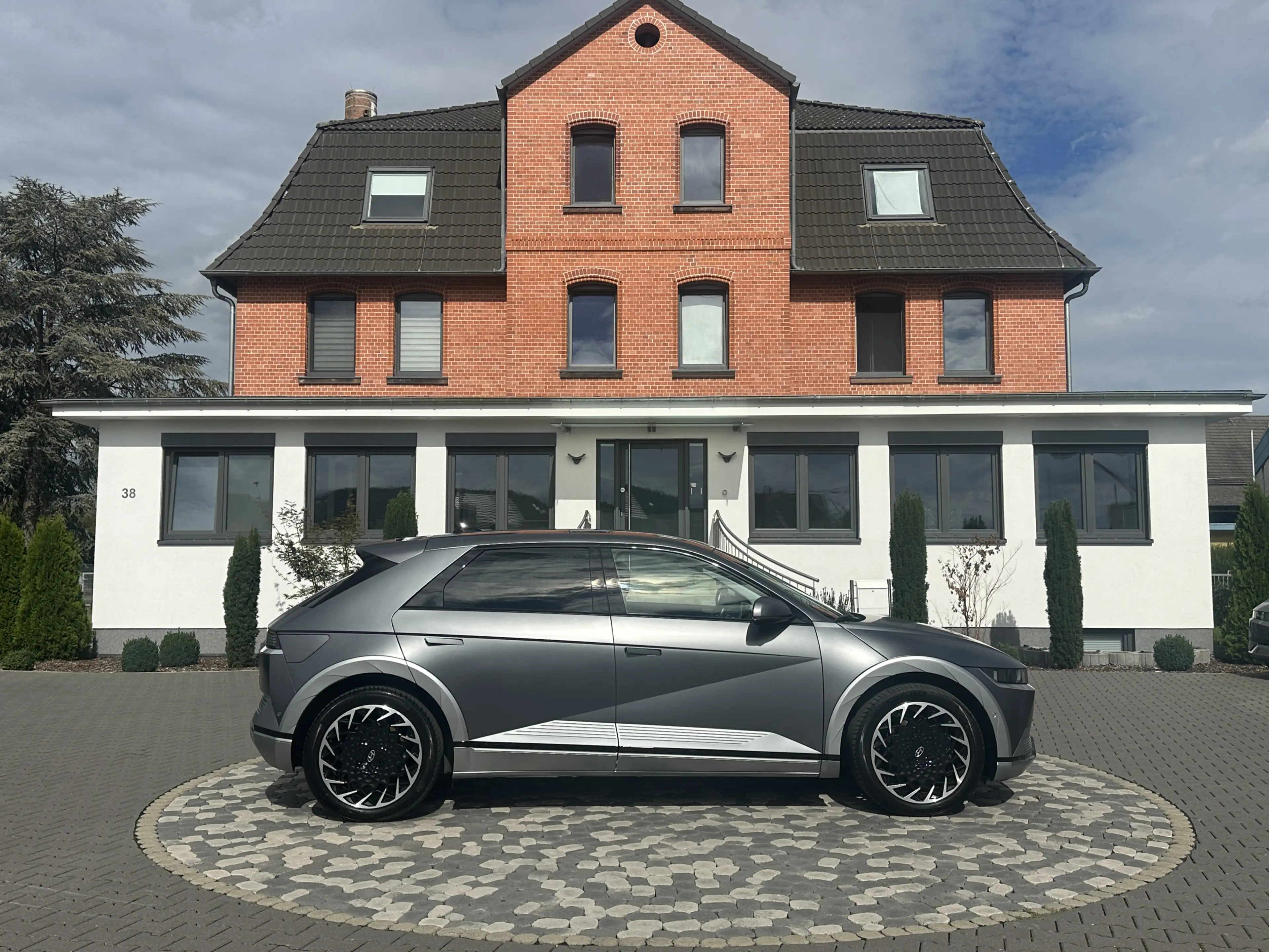 Hyundai IONIQ 5 Uniq 4WD PIXEL HUD SOLAR 360° RELAX 20