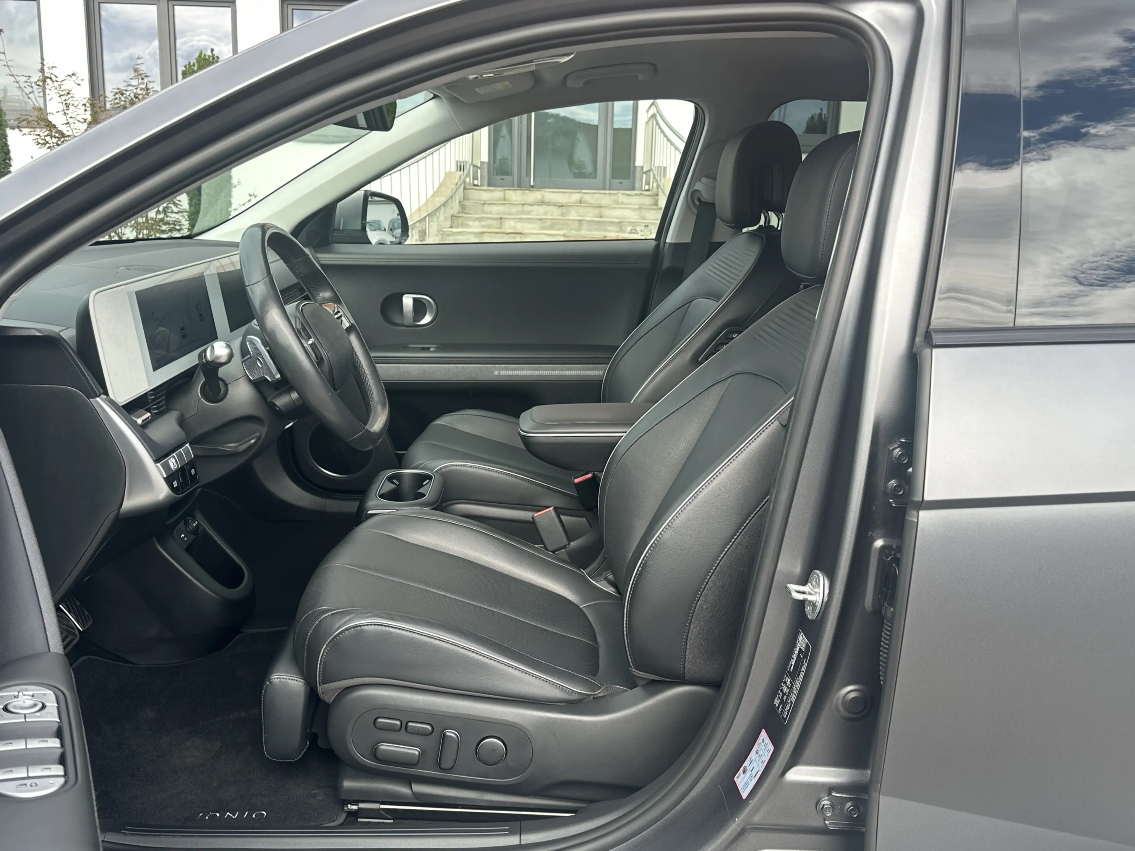 Hyundai IONIQ 5 Uniq 4WD PIXEL HUD SOLAR 360° RELAX 20 — photo 14