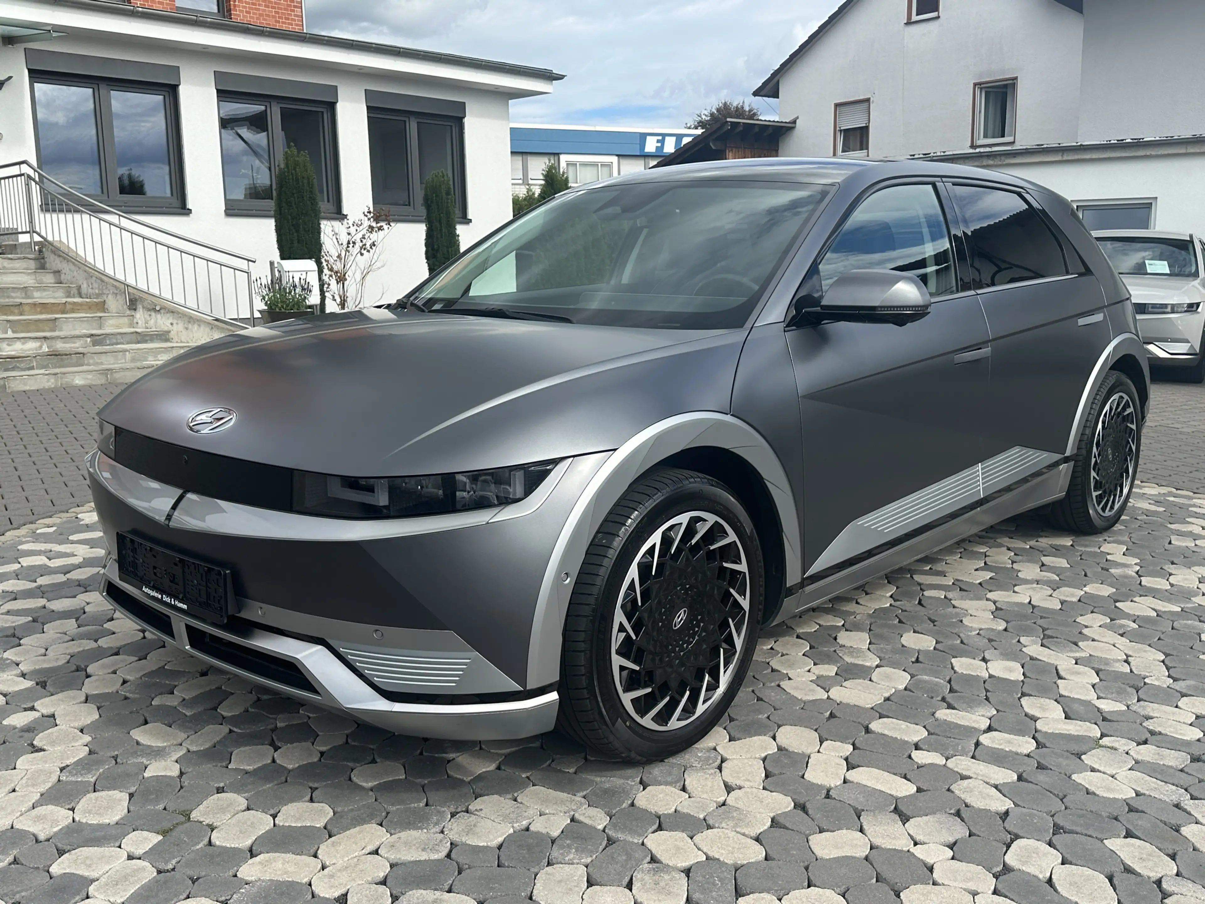 Hyundai IONIQ 5 Uniq 4WD PIXEL HUD SOLAR 360° RELAX 20 — photo 4