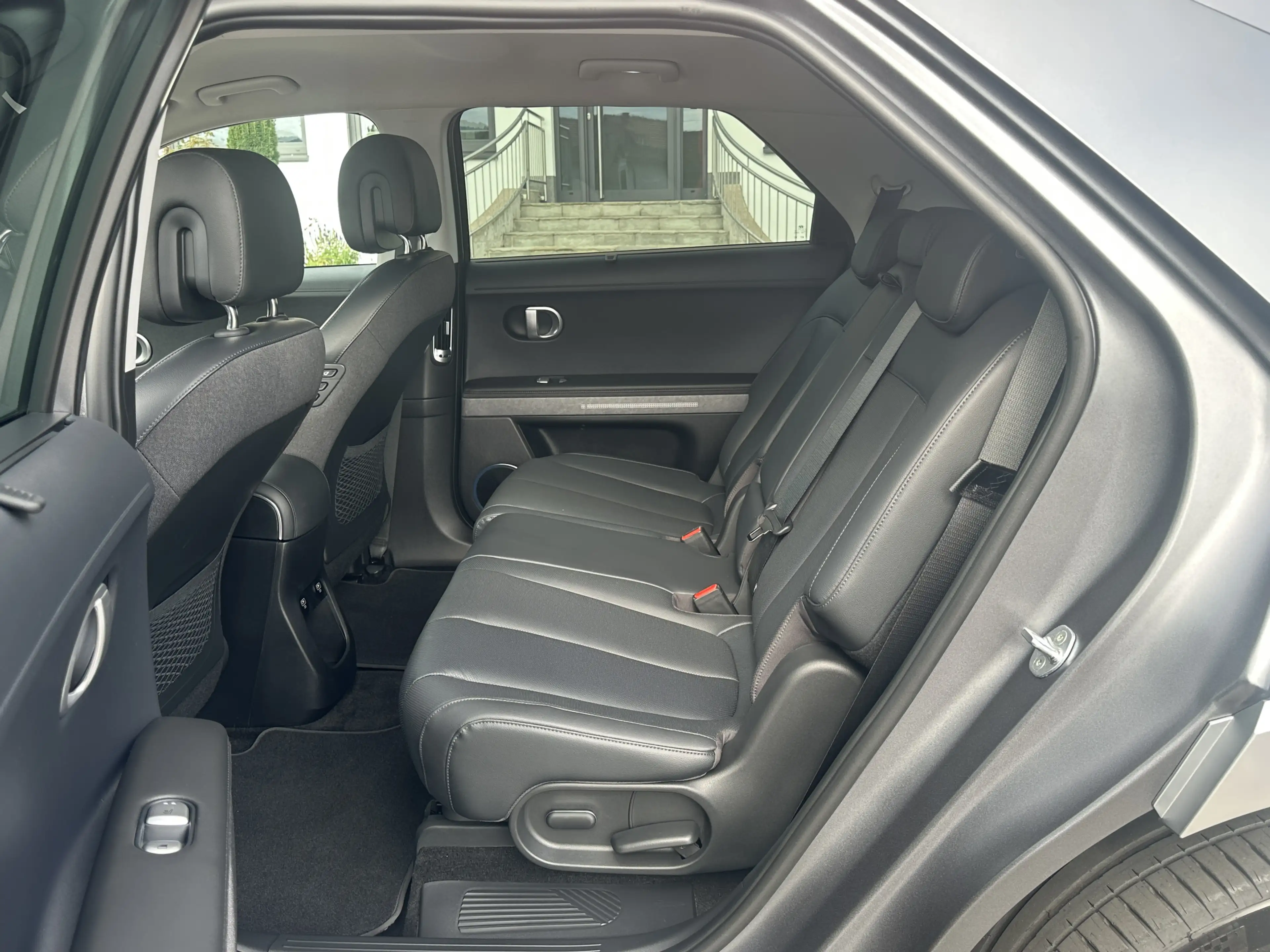 Hyundai IONIQ 5 Uniq 4WD PIXEL HUD SOLAR 360° RELAX 20 — photo 13