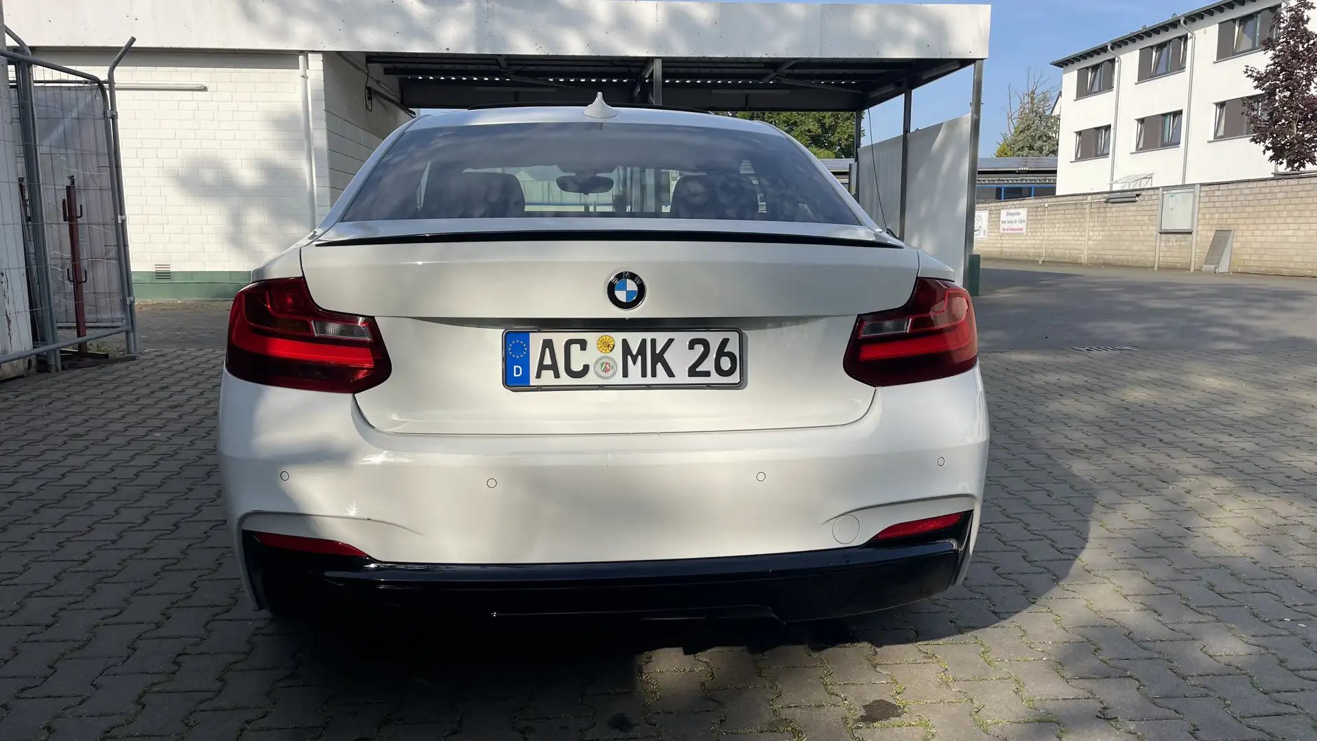 BMW 220 220d Coupe M Sport Blanc - 1