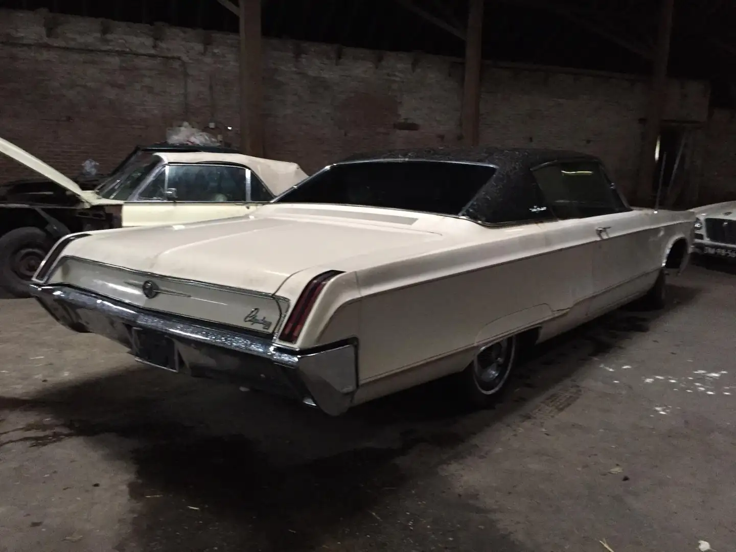 Chrysler 300 Coupé 440 TNT Weiß - 1