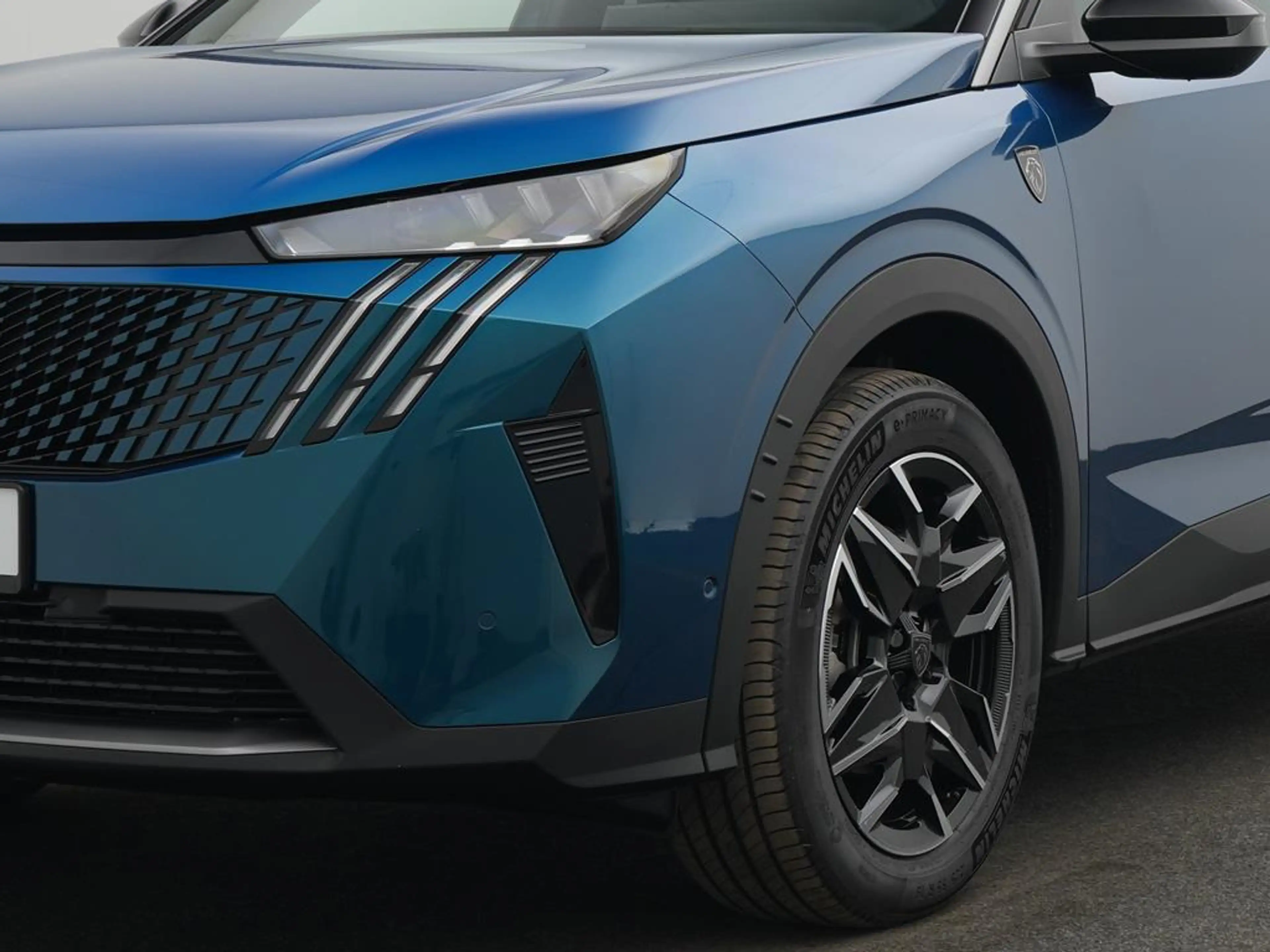 Peugeot 5008 GT HYBRID 145 e-DSC6 — photo 11