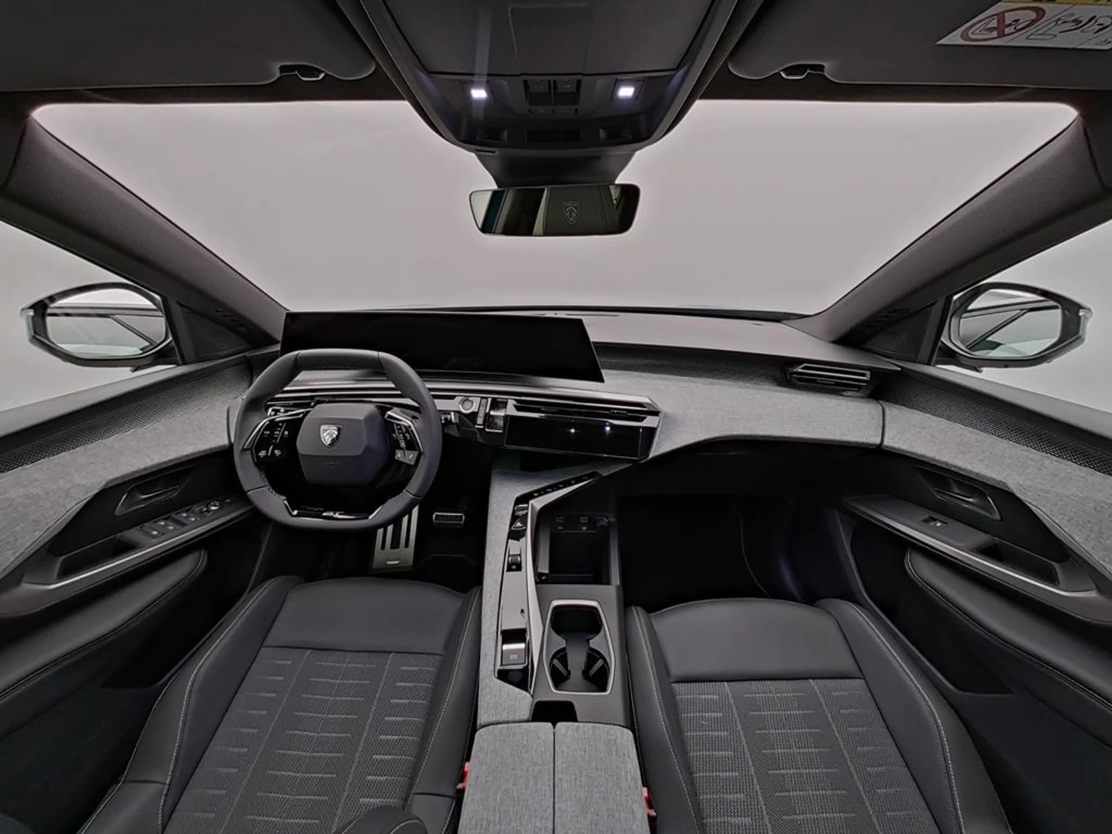 Peugeot 5008 GT HYBRID 145 e-DSC6 — photo 12