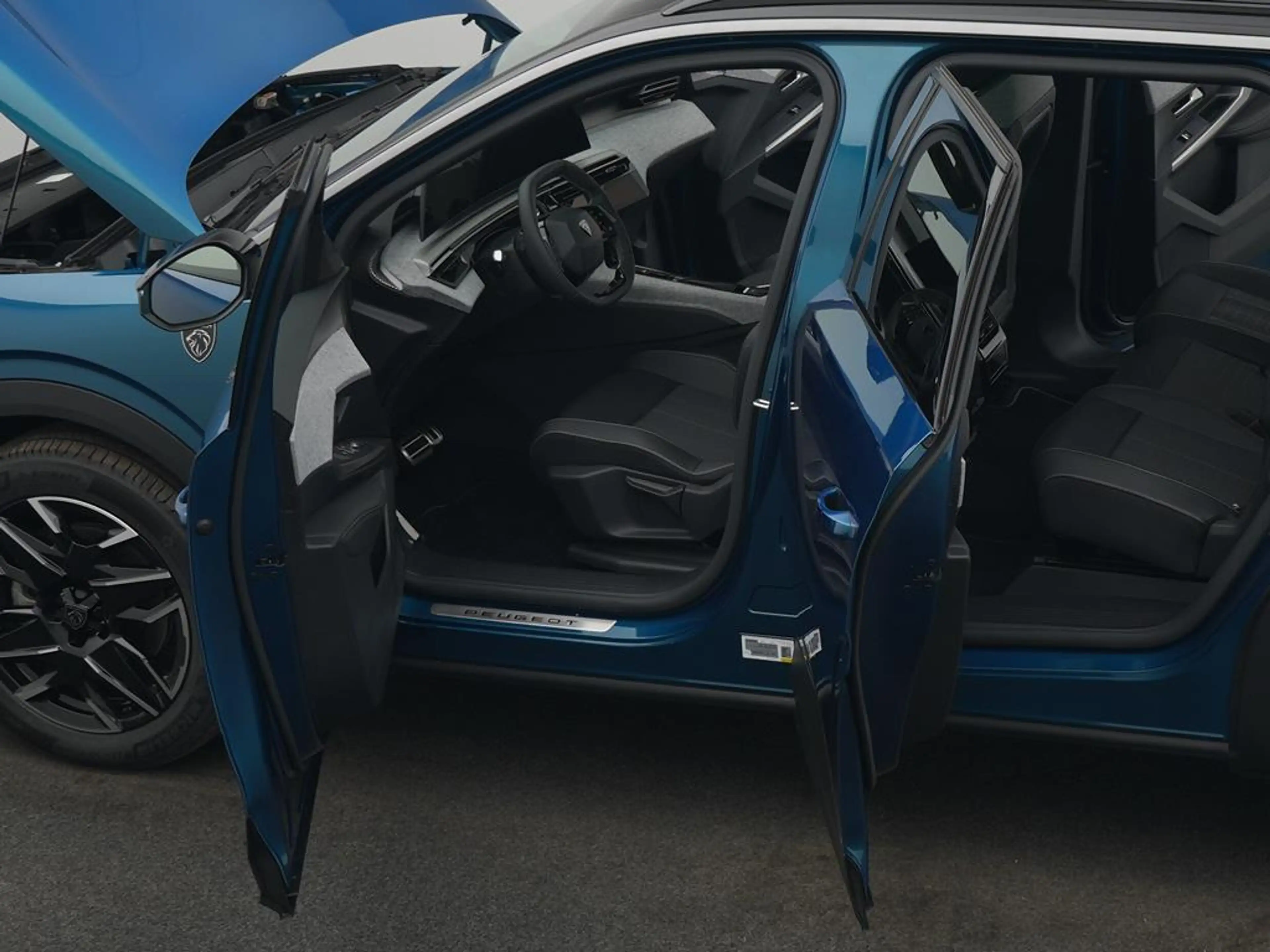 Peugeot 5008 GT HYBRID 145 e-DSC6 — photo 17