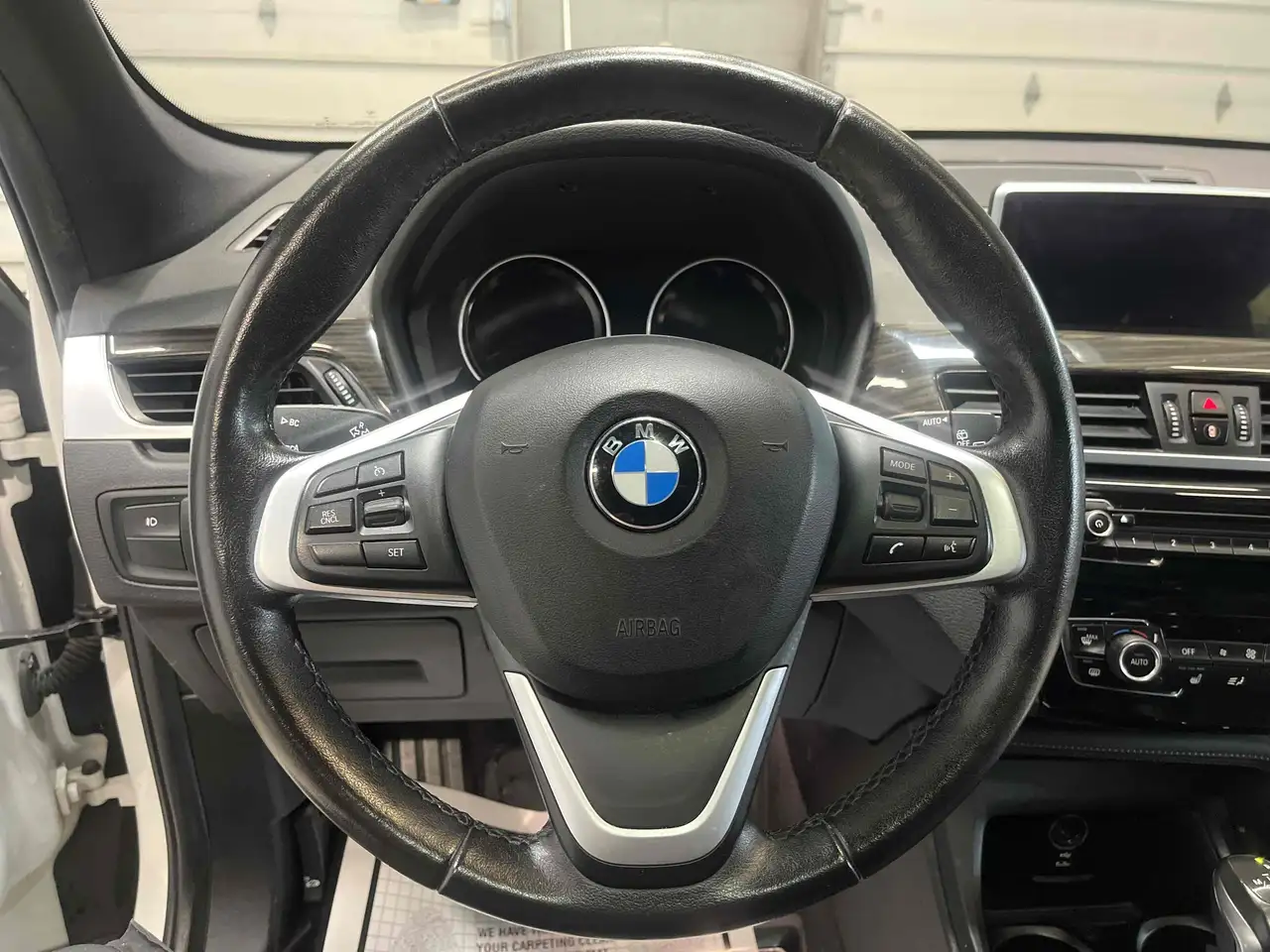 BMW X1 снимка BMW X1