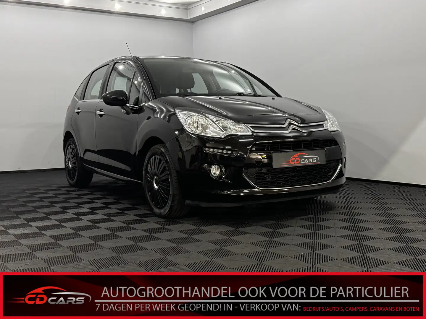 Citroen C3 1.2 PureTech Feel Edition Clima, Navi, Cruise cont Zwart - 1