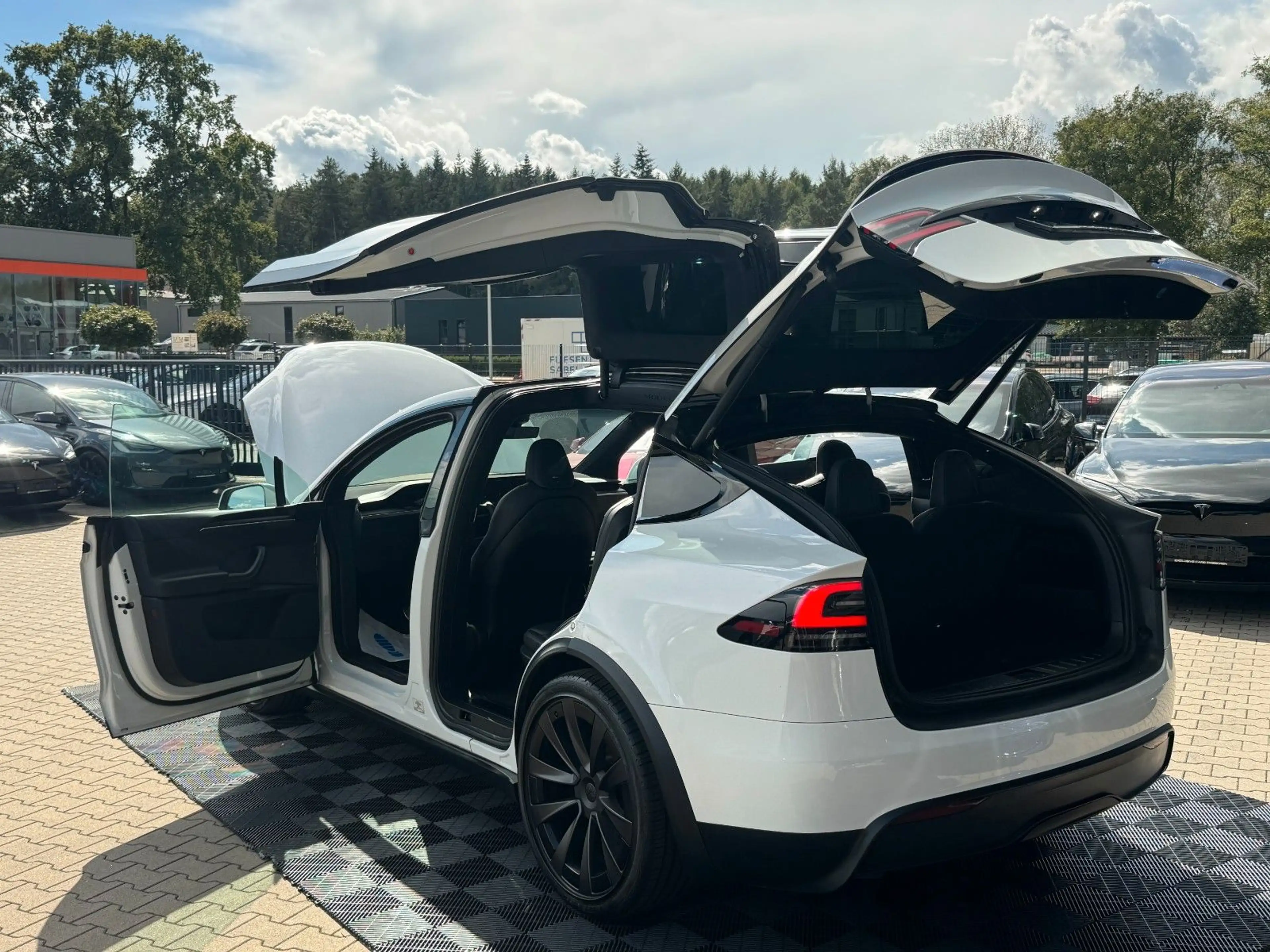 Tesla Model X MODEL X PALLADIUM | KI HW 4 | 7 SEATER | 22 INCH — photo 11
