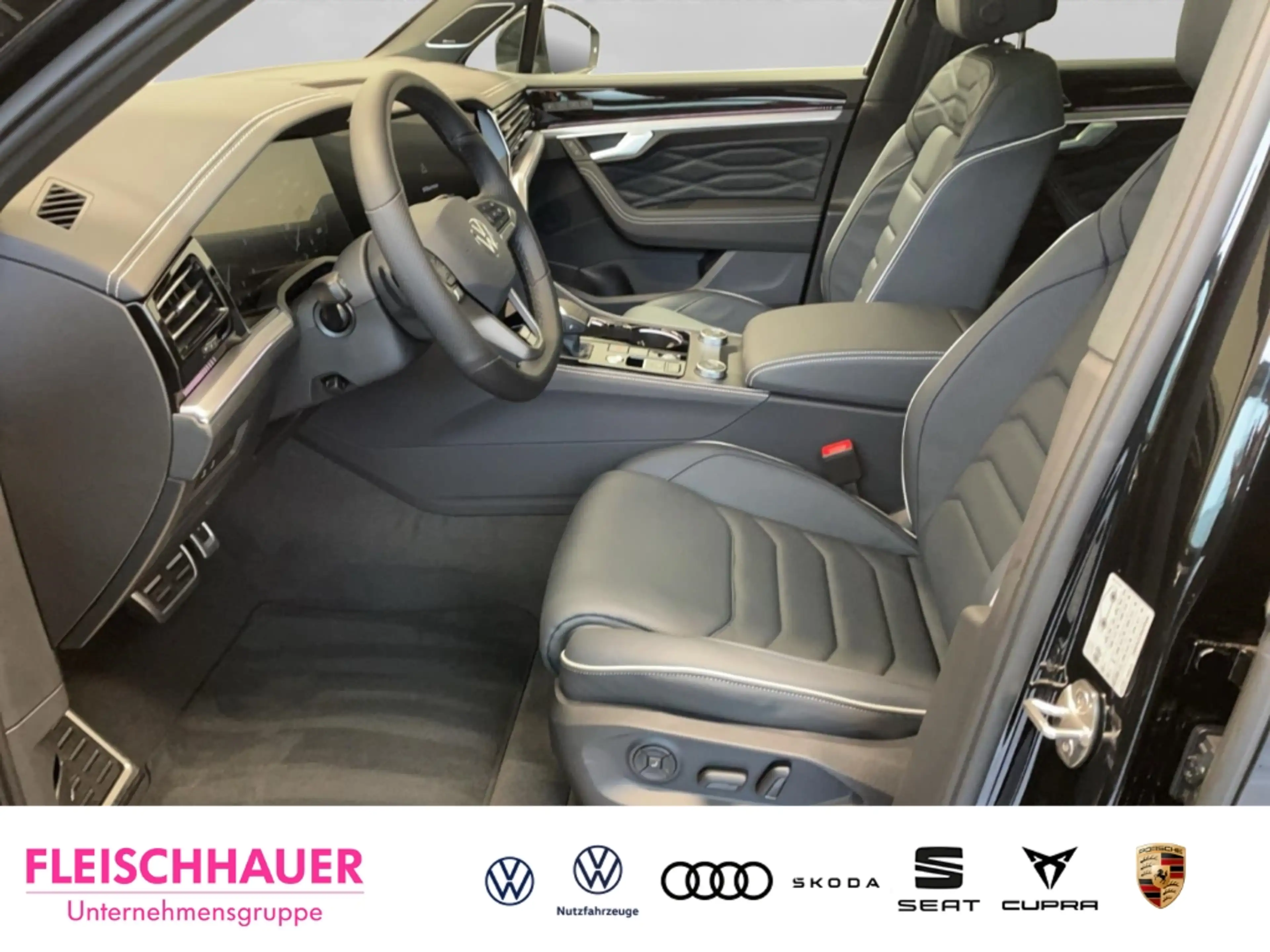Volkswagen Touareg 3,0 TDI 4Motion R-Line Final Edition StandHZG Navi — photo 11