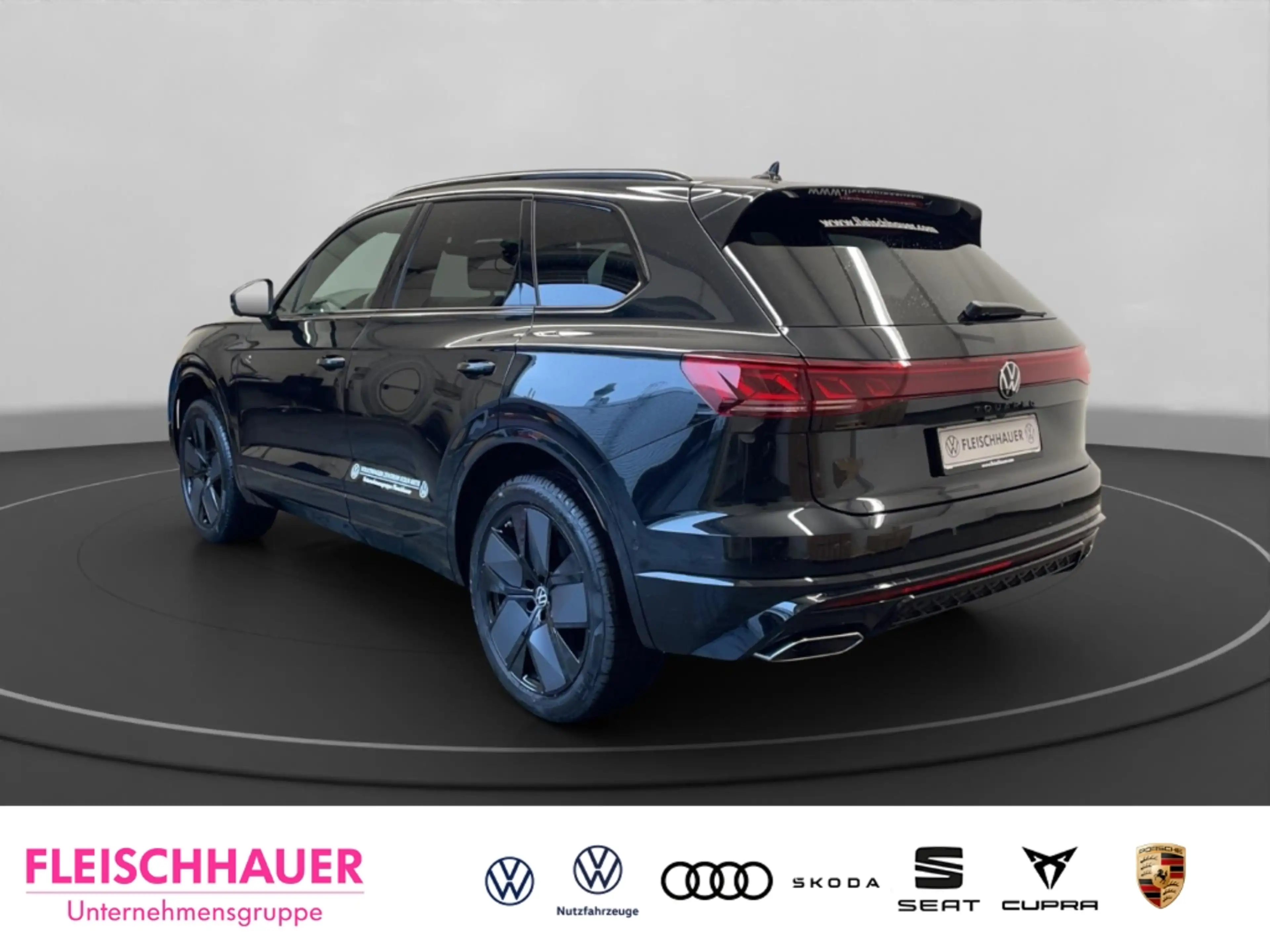 Volkswagen Touareg 3,0 TDI 4Motion R-Line Final Edition StandHZG Navi — photo 4