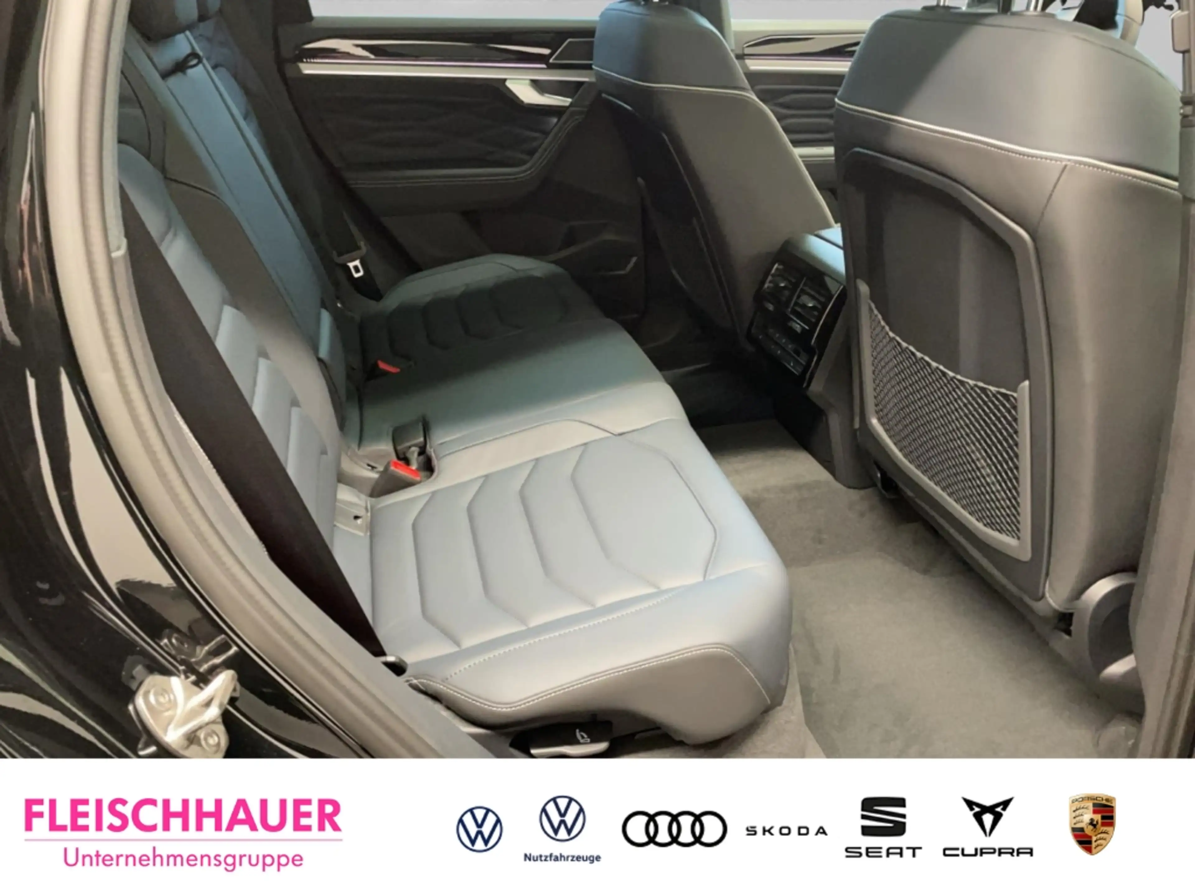 Volkswagen Touareg 3,0 TDI 4Motion R-Line Final Edition StandHZG Navi — photo 9