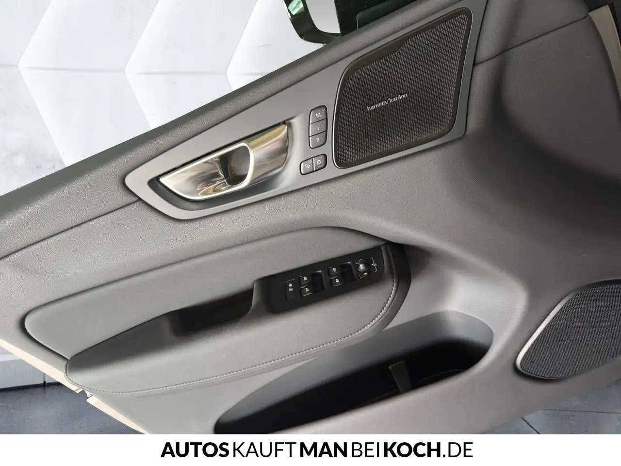 Volvo XC60 2026 — фото 14