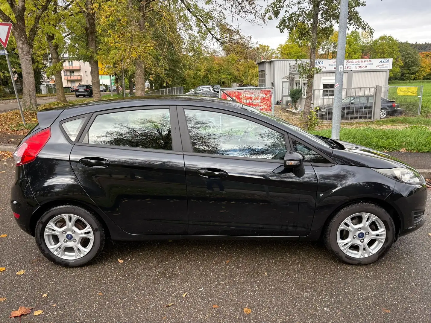 Ford Fiesta Sync Edition Schwarz - 2