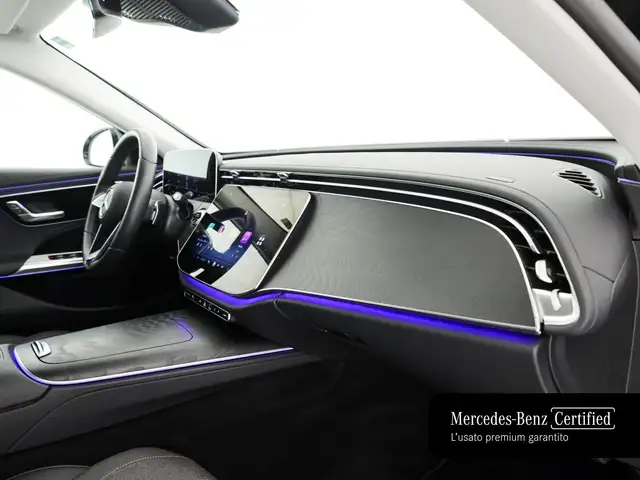Mercedes-Benz E-Class view 10