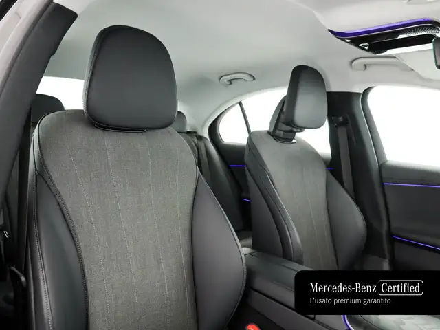 Mercedes-Benz E-Class view 12