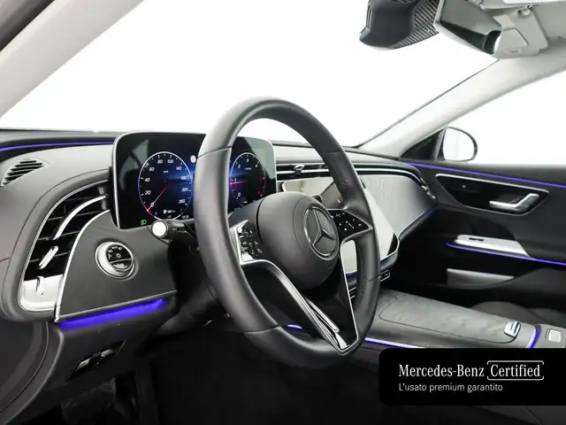 Mercedes-Benz E-Class view 11
