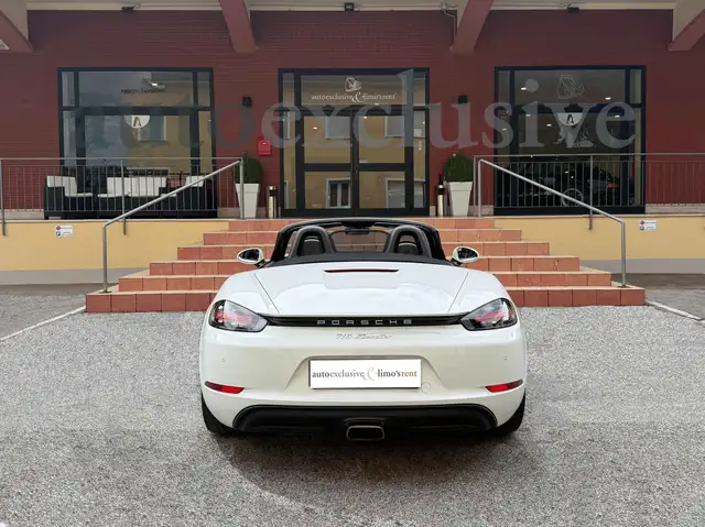 Porsche 718 Boxster view 6