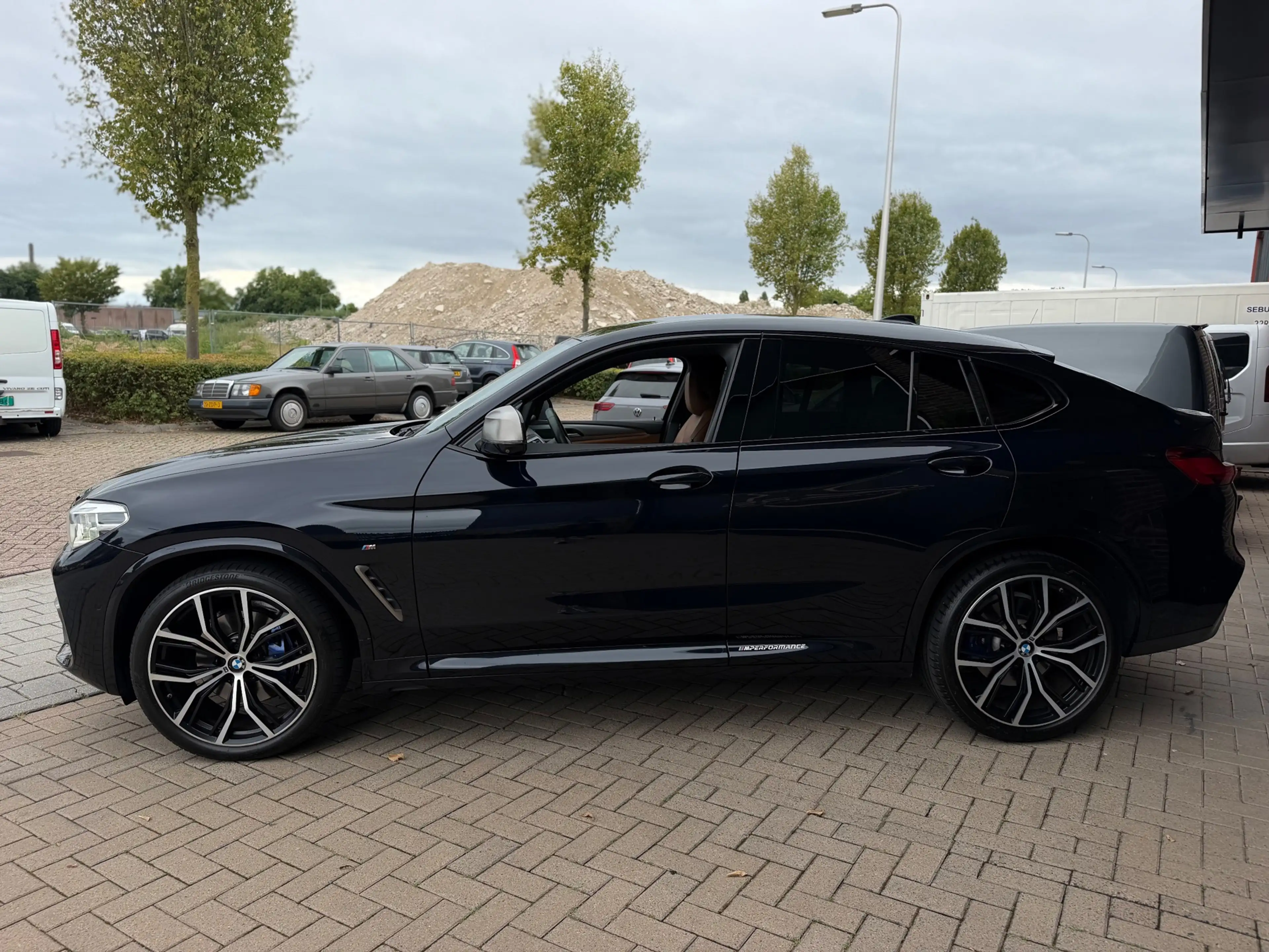 BMW X4 M40i High Executive — photo 14