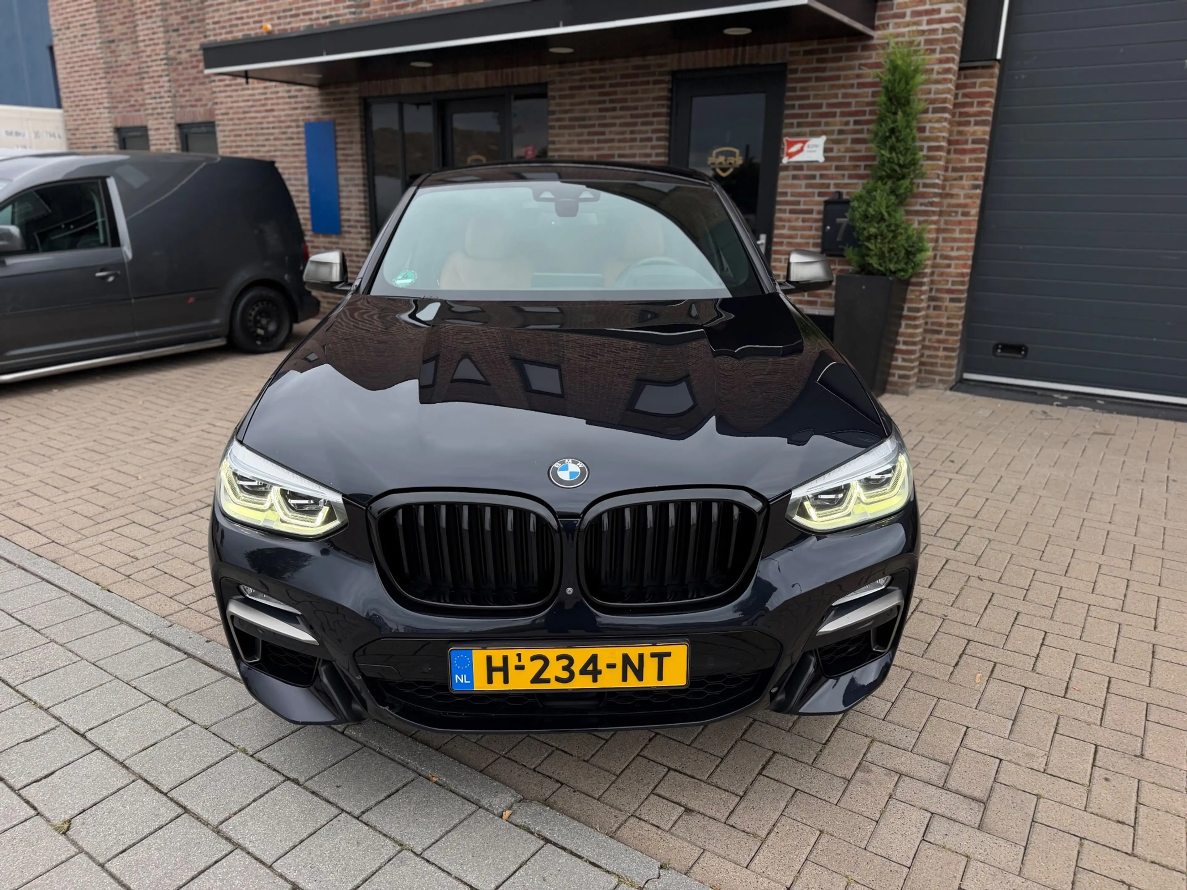 BMW X4 M40i High Executive — photo 10