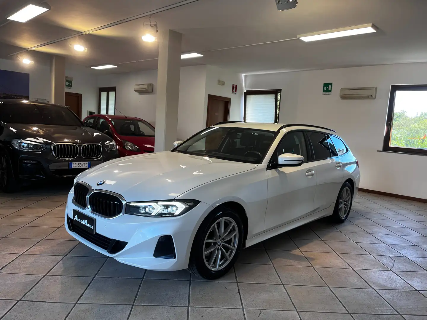 BMW 316 Touring 316d Touring mhev 48V auto Bianco - 1