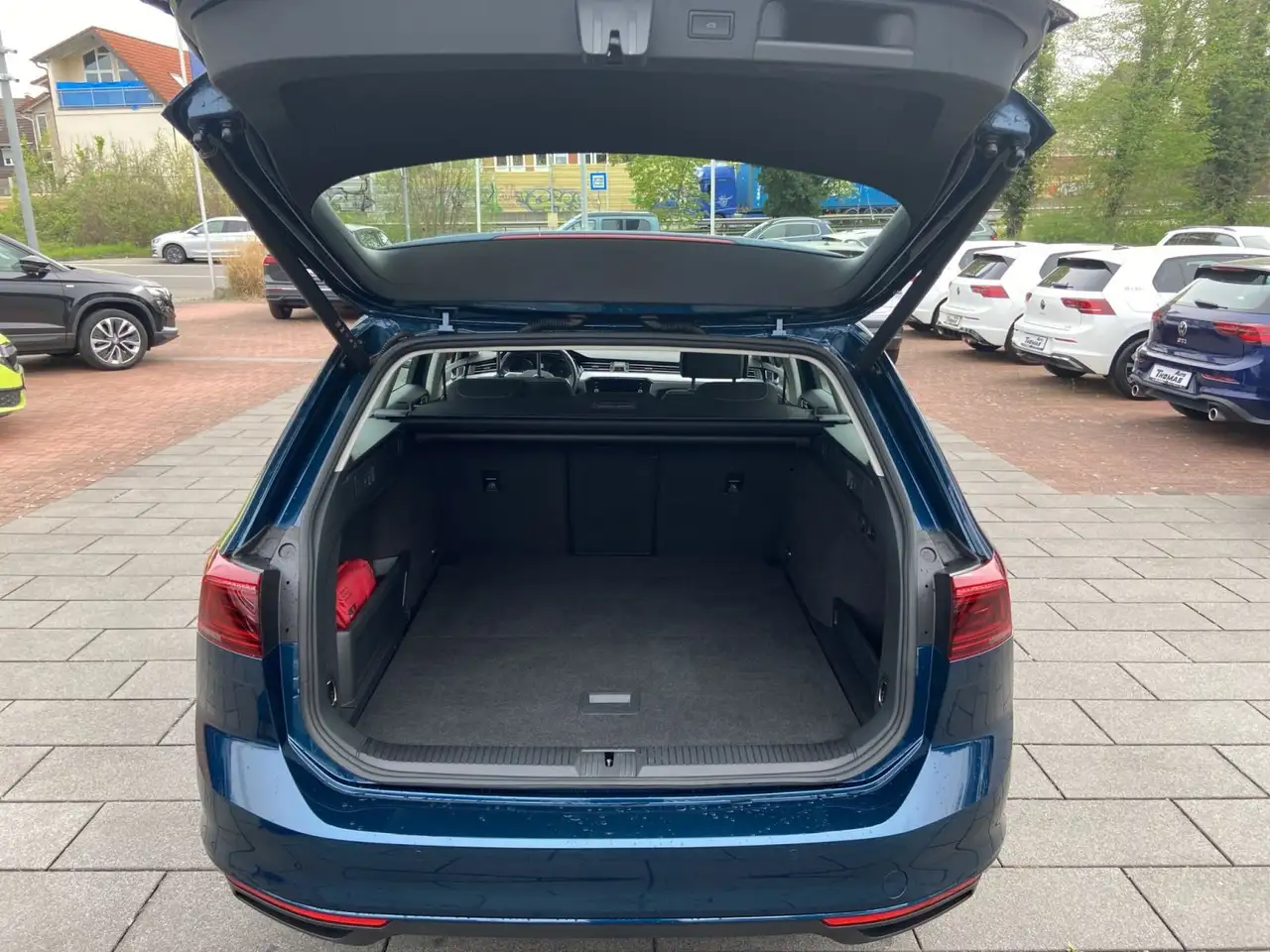 Volkswagen Passat Variant 2.0TDI DSG *AHK*STDHZG*PANO*NAVI* 14