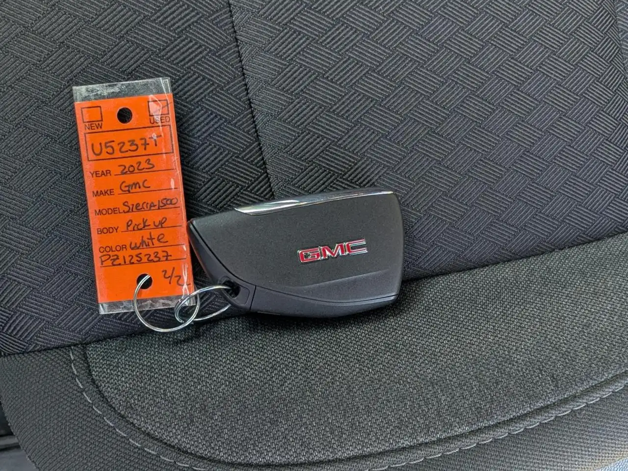 GMC Sierra 1500 снимка GMC Sierra 1500