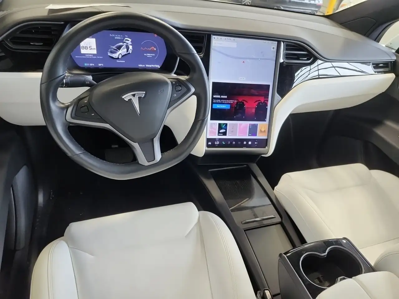 Tesla Model X снимка Tesla Model X
