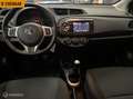 Toyota Yaris 1.3 VVT-i Dynamic 1e Eigenaar-Airco -Achter camera Gris - thumbnail 3
