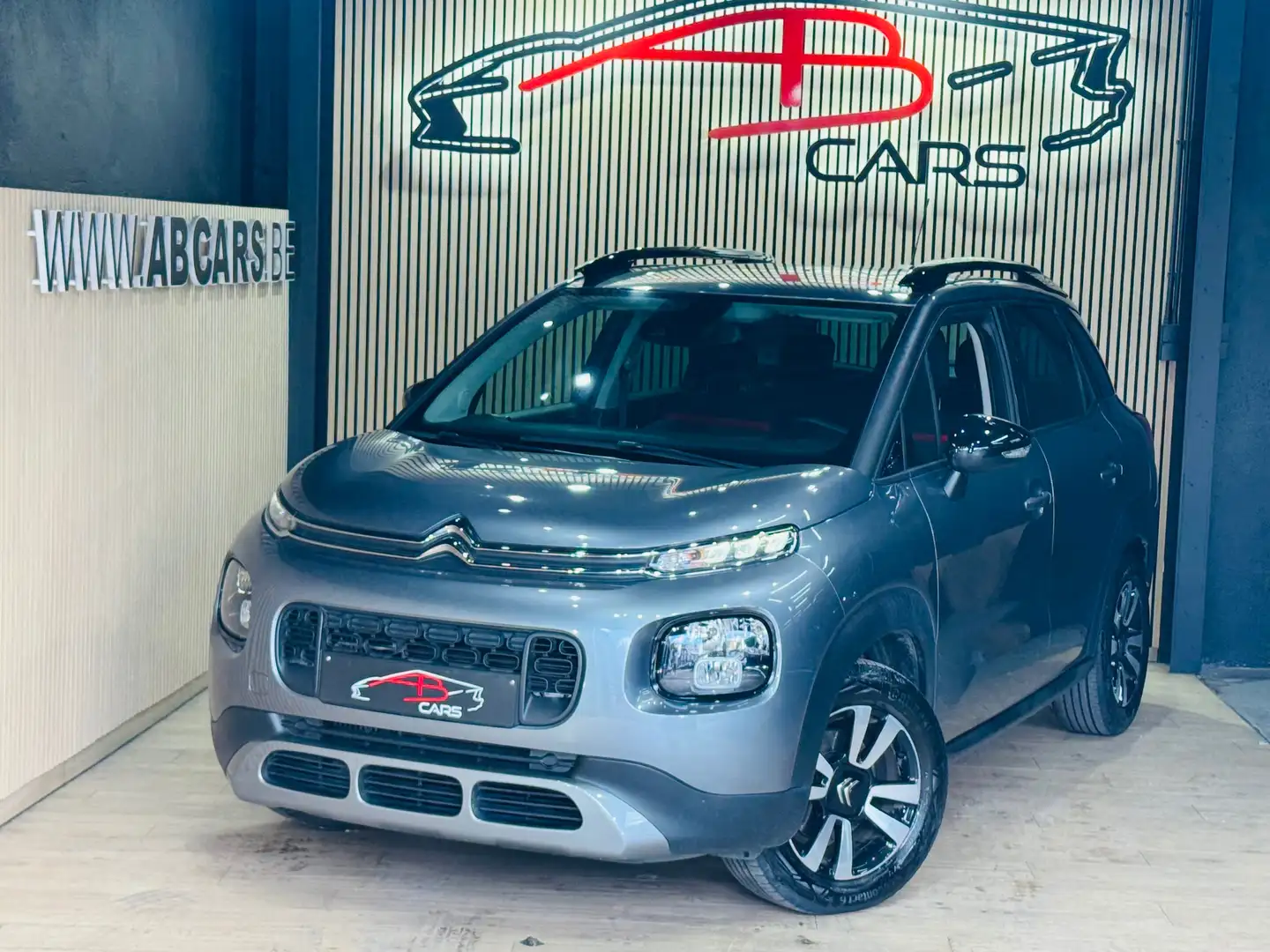 Citroen C3 Aircross 1.2I * GARANTIE 12 MOIS * 1ER PROP * Grijs - 2