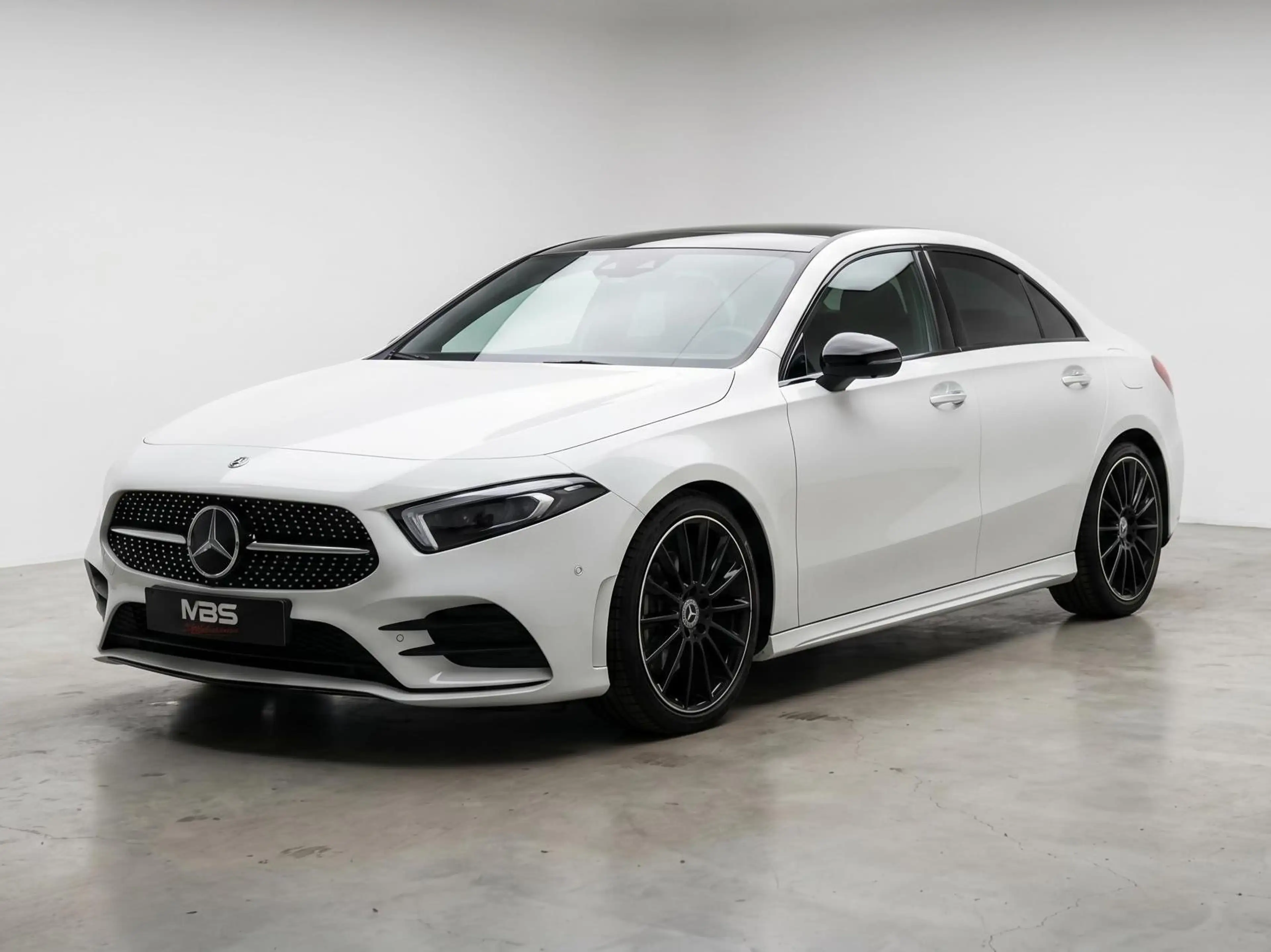 Mercedes-Benz A 220 * d 4-Matic* PACK AMG* 1 PROP* TOIT PANO* LED* CAMERA*