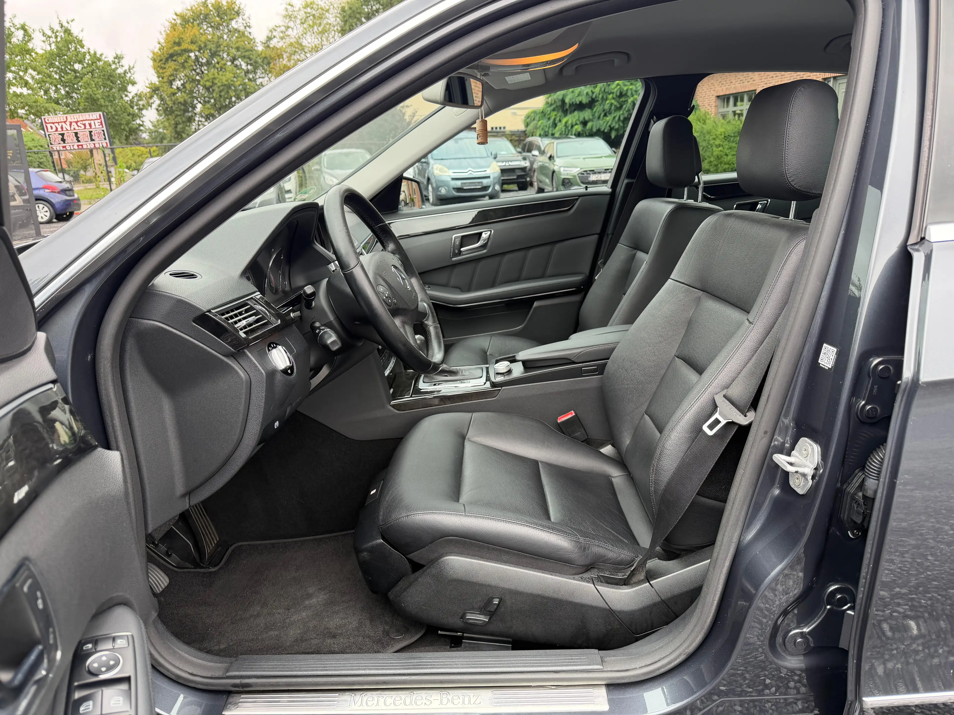 Mercedes-Benz E 200 E 200 CDI BE Avantgarde — photo 16