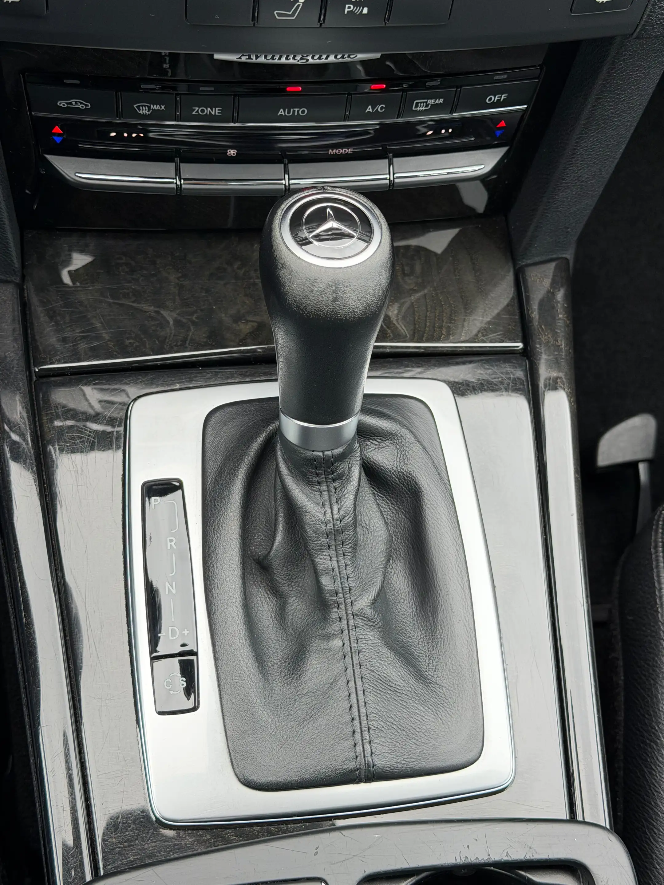 Mercedes-Benz E 200 E 200 CDI BE Avantgarde — photo 20