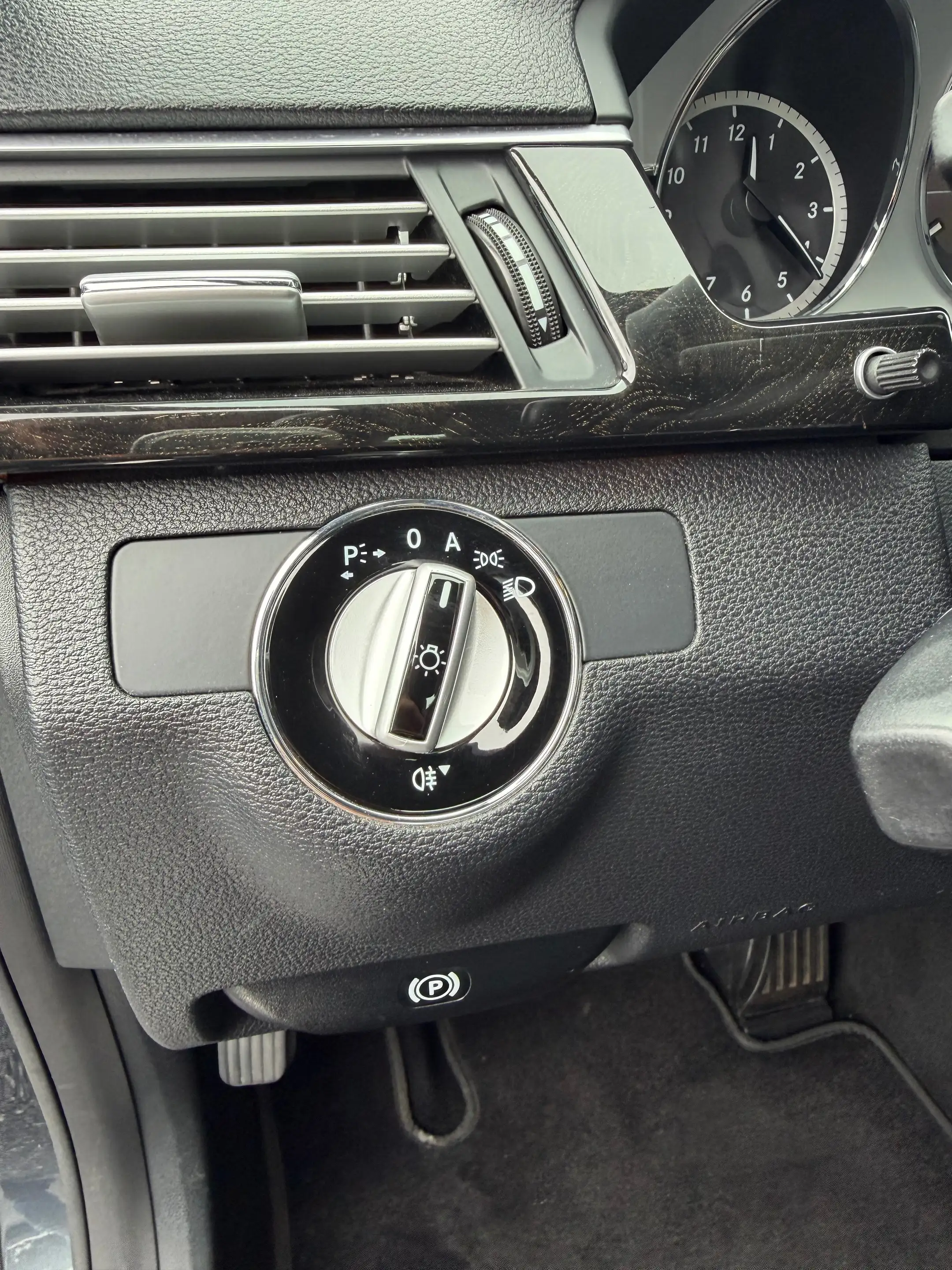 Mercedes-Benz E 200 E 200 CDI BE Avantgarde — photo 18
