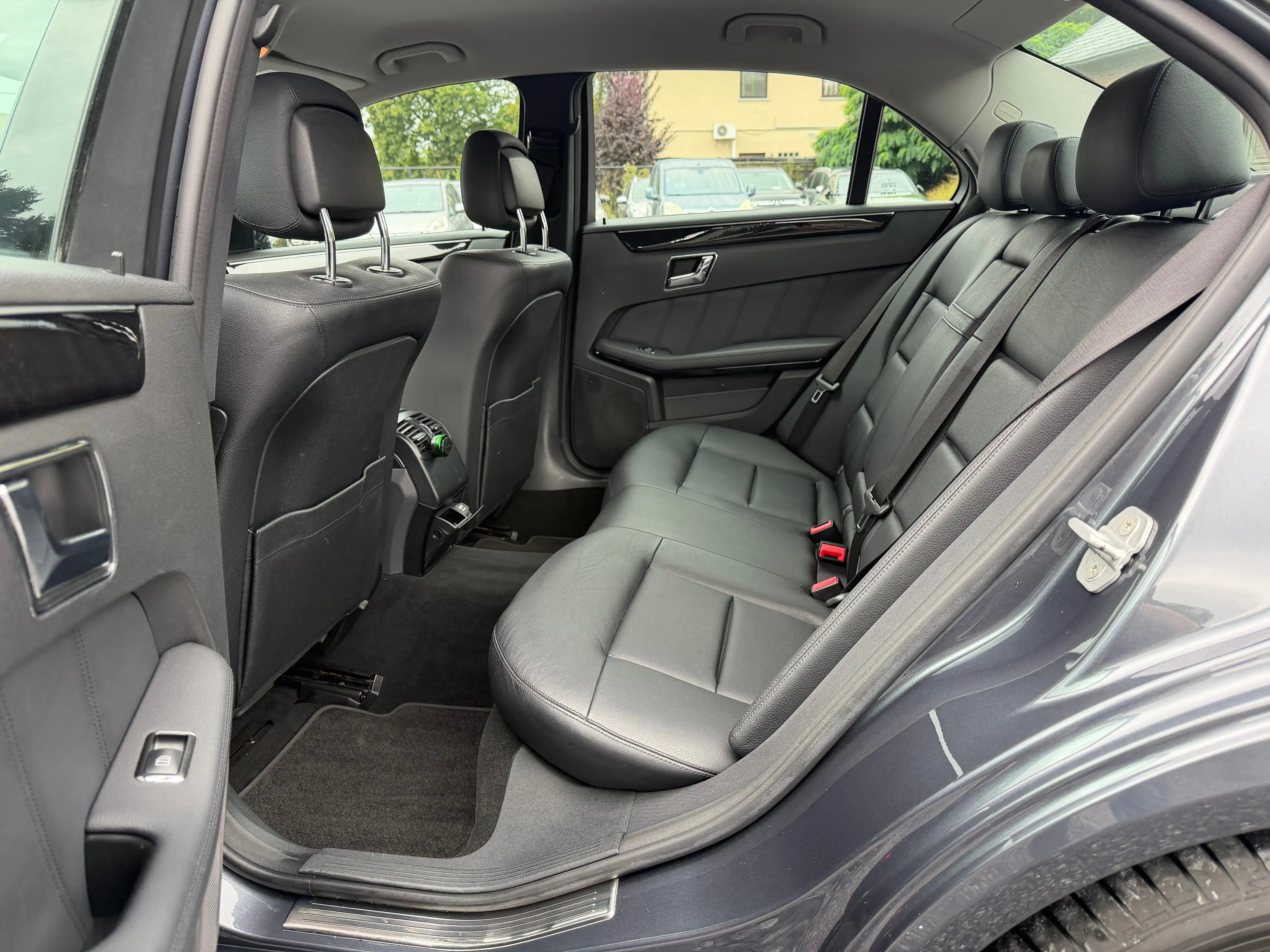 Mercedes-Benz E 200 E 200 CDI BE Avantgarde — photo 10