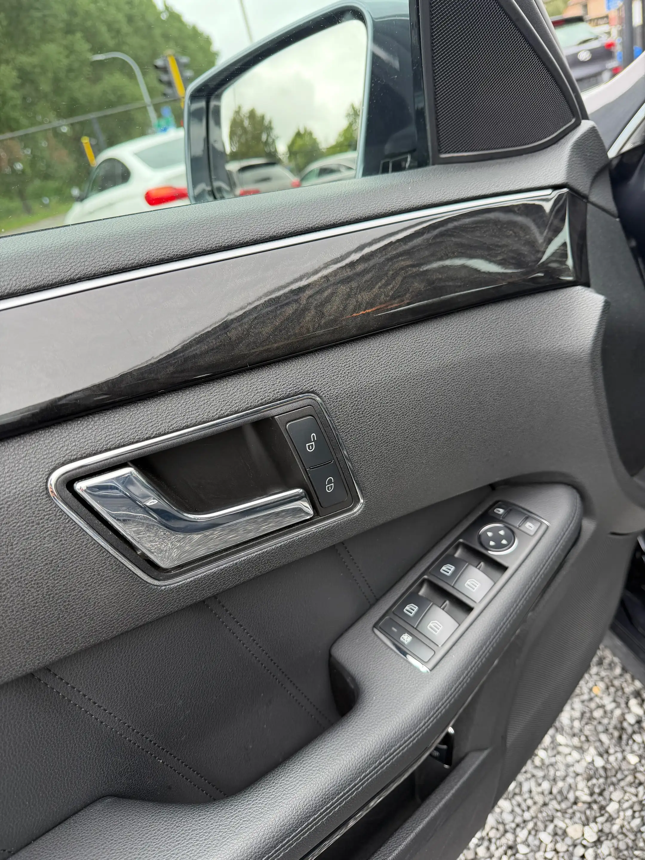 Mercedes-Benz E 200 E 200 CDI BE Avantgarde — photo 17