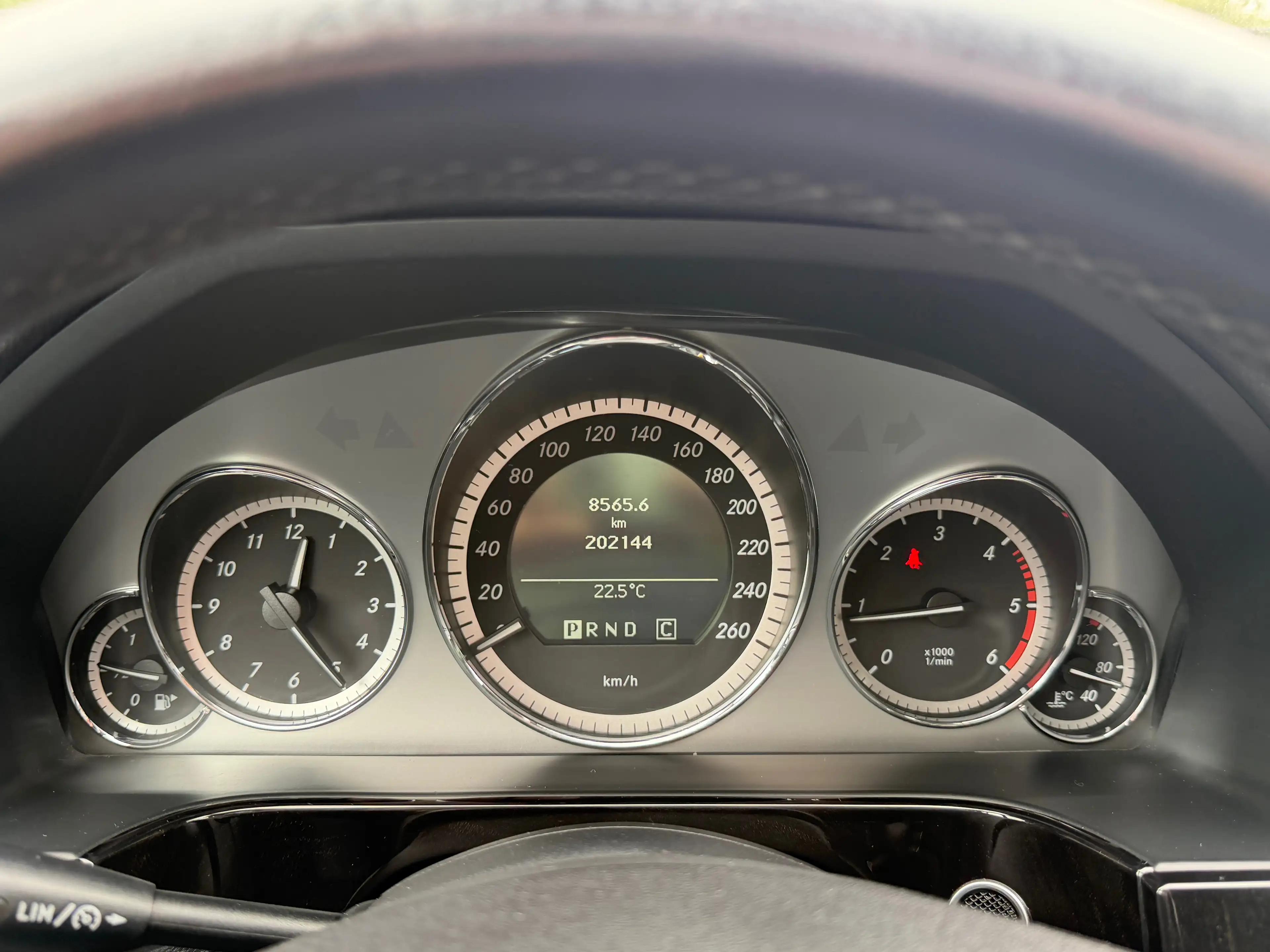 Mercedes-Benz E 200 E 200 CDI BE Avantgarde — photo 23