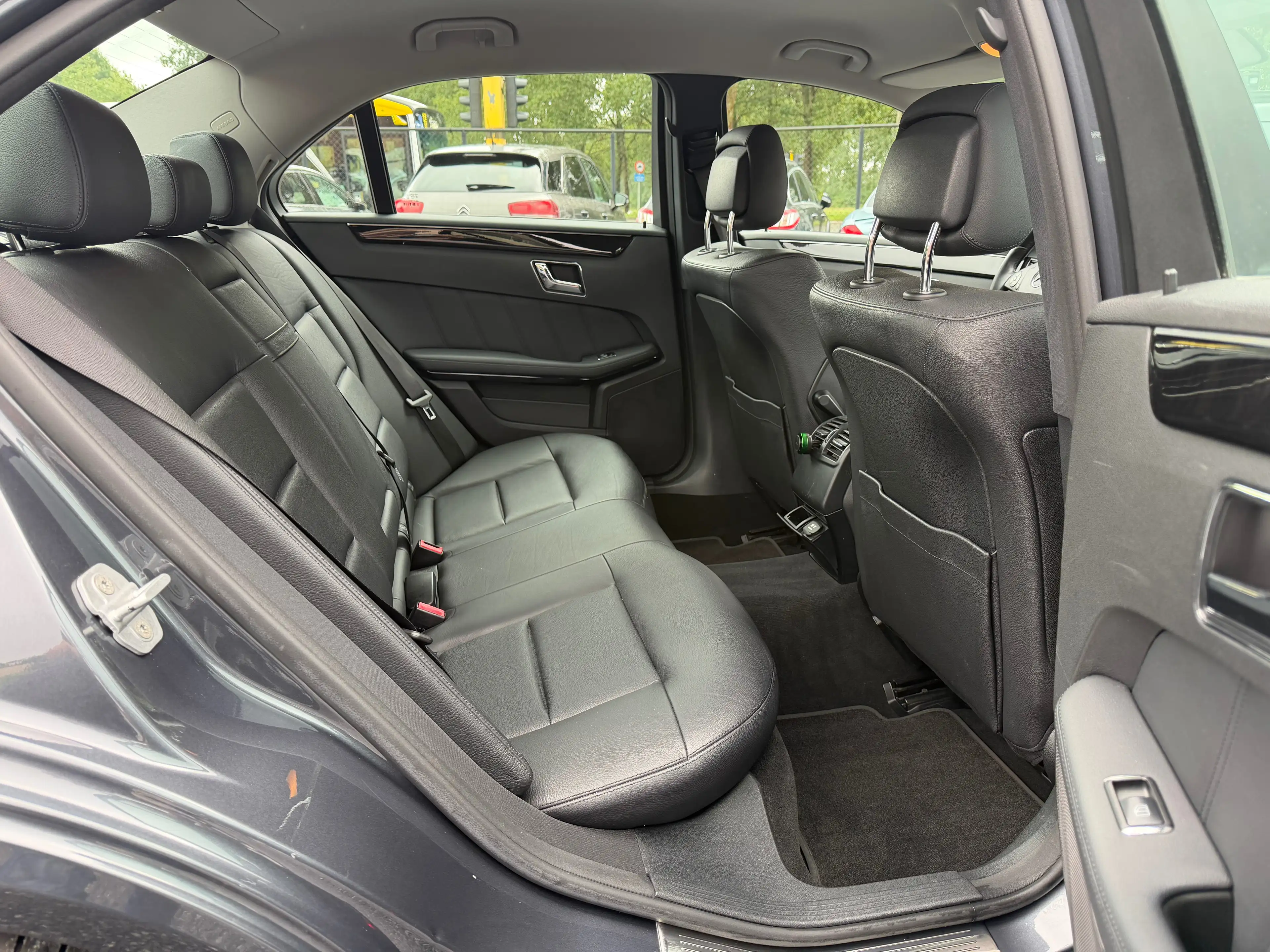 Mercedes-Benz E 200 E 200 CDI BE Avantgarde — photo 11