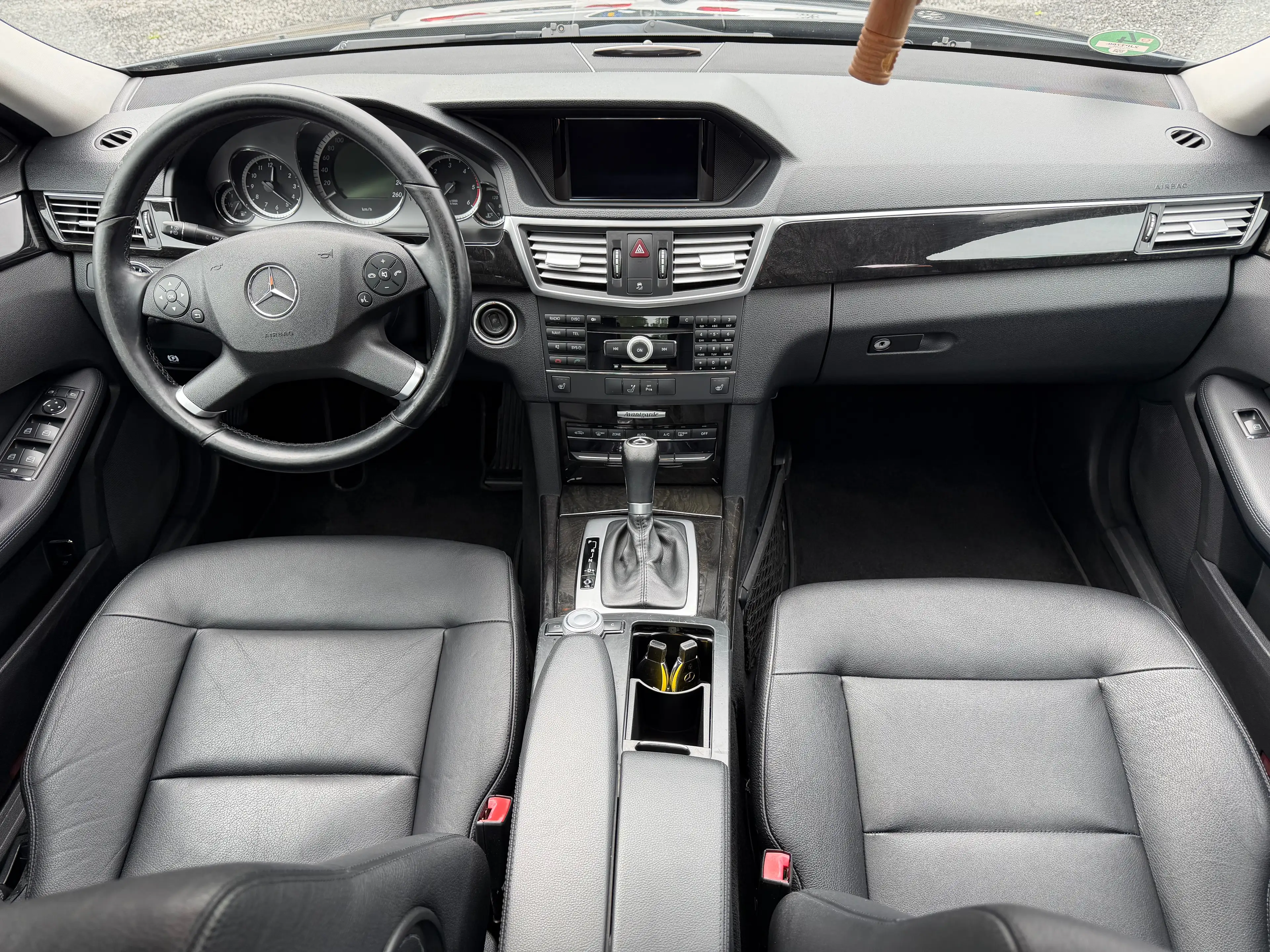 Mercedes-Benz E 200 E 200 CDI BE Avantgarde — photo 12