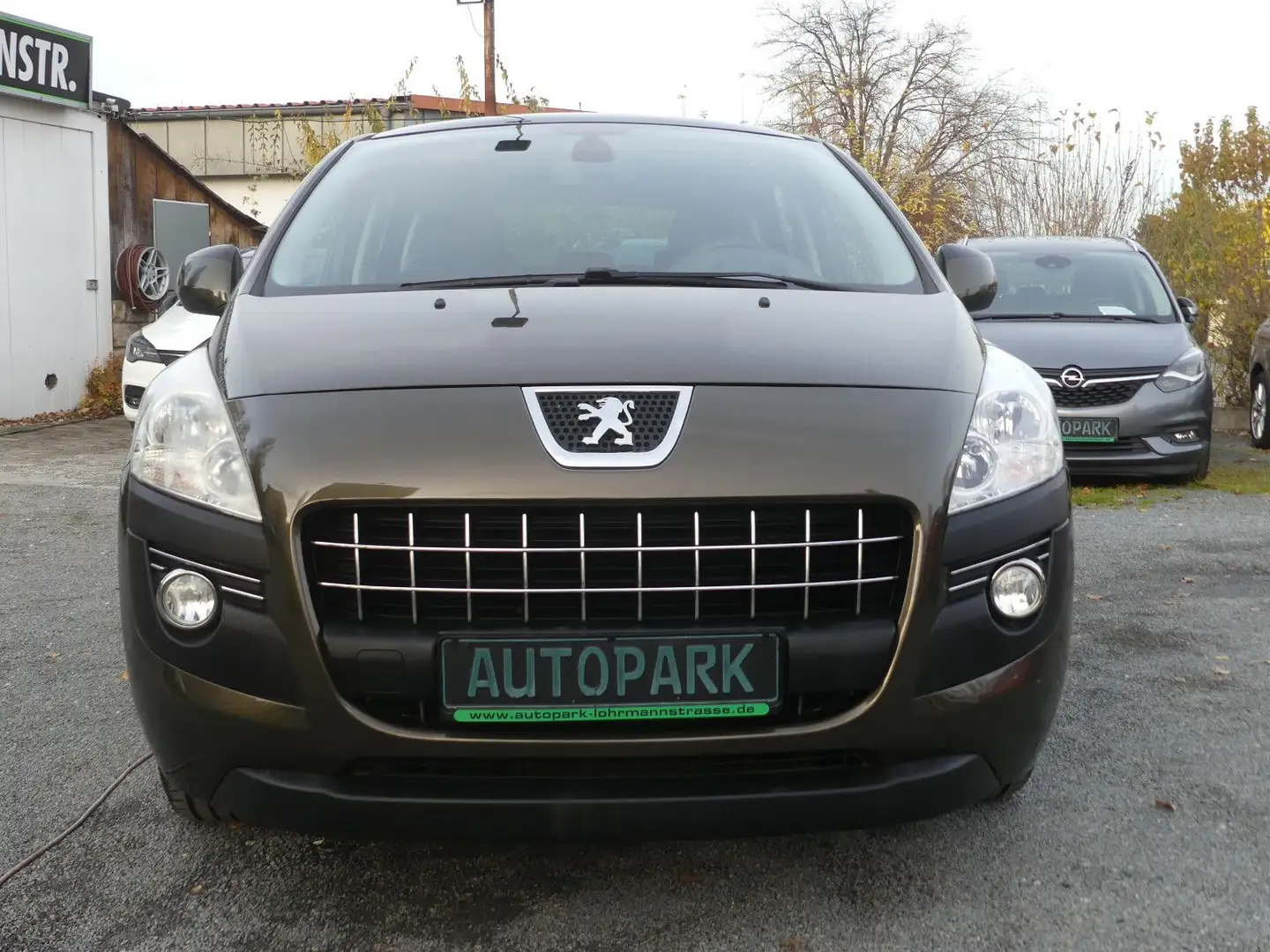 Peugeot 3008 Premium*Klima*Nr.94 Braun - 2