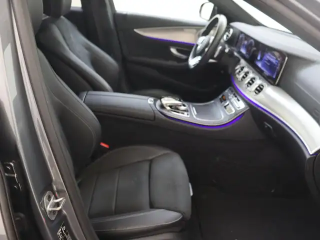 Mercedes-Benz E-Class view 5