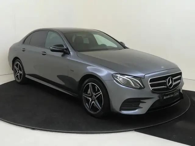 Mercedes-Benz E-Class view 2