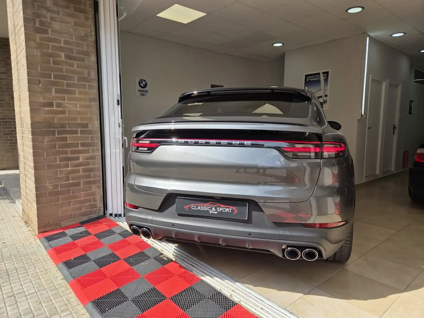Porsche Cayenne E-Hybrid Coupé Aut. Beige - 2