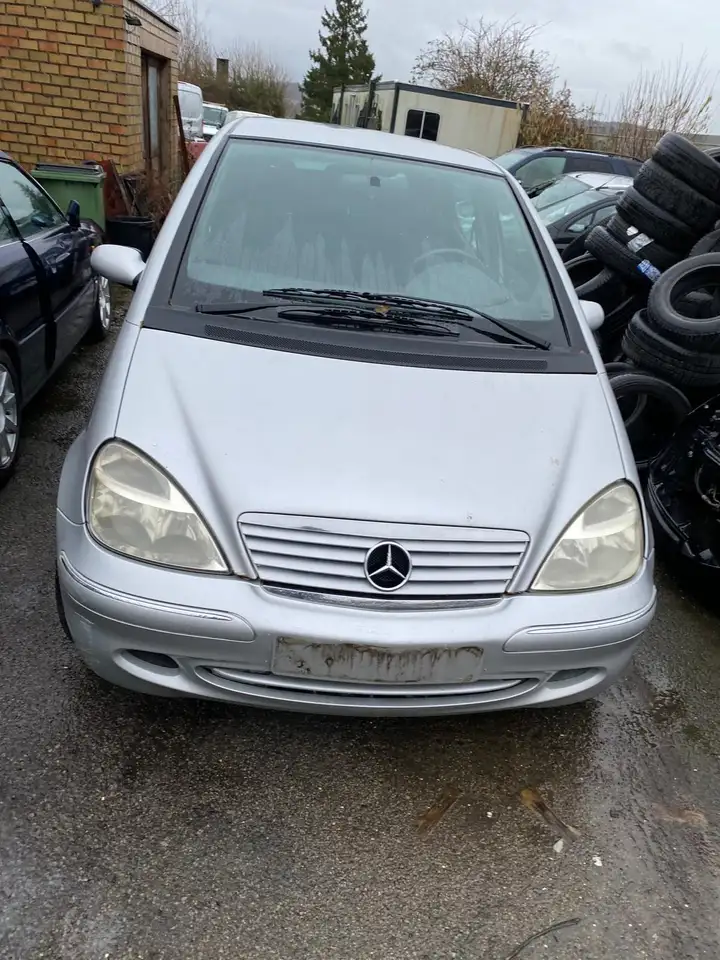Mercedes-Benz A 160 Elegance (Sport), foto 1