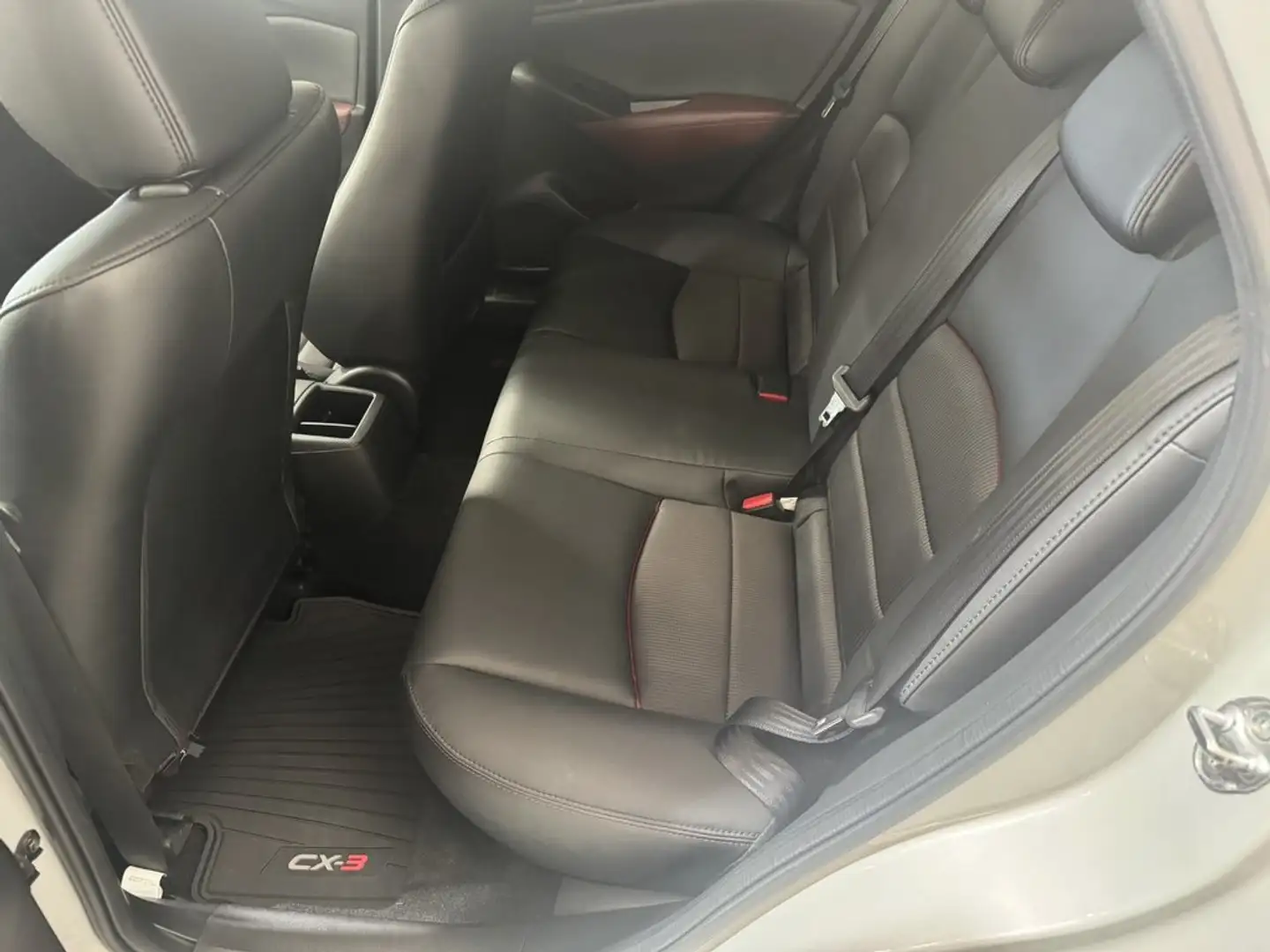 Mazda CX-3 1.5 SKYACTIV DE 77kW Luxury 4WD Gris - 1