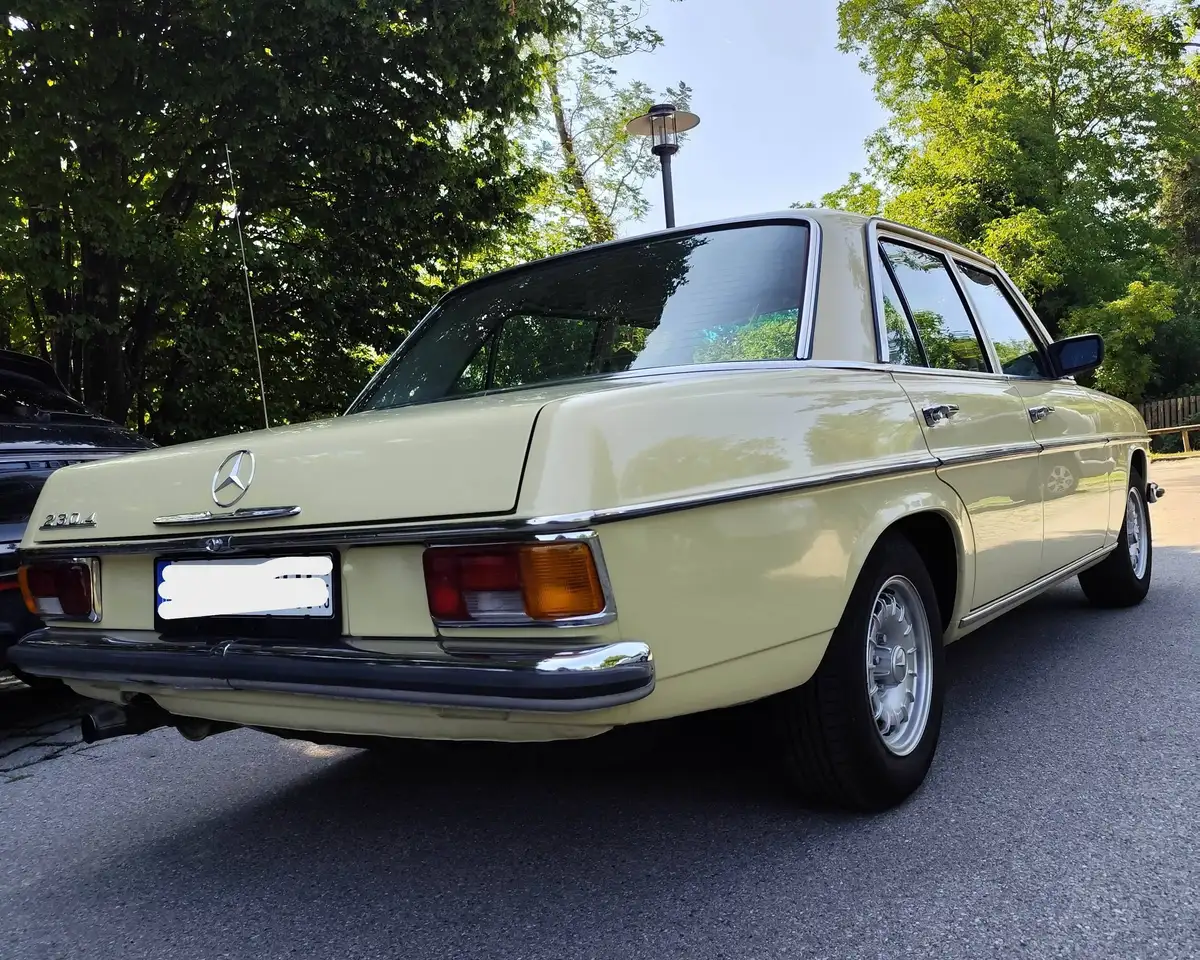 Mercedes-Benz W 114/115 Strich-Acht, foto 3